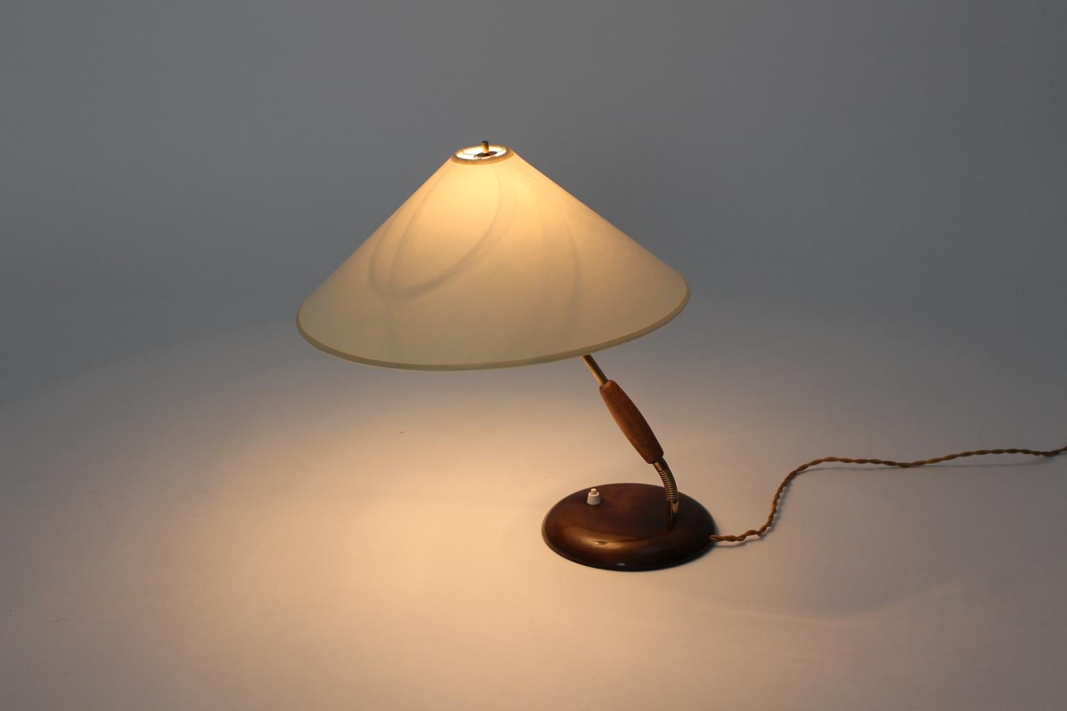 Brass Beech Vintage Table Lamp attributed to Giuseppe Ostuni Italy 1940s For Sale 6