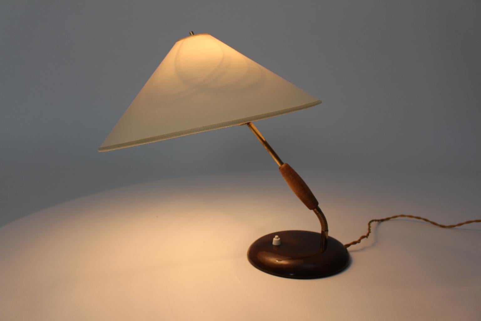 Brass Beech Vintage Table Lamp attributed to Giuseppe Ostuni Italy 1940s For Sale 13