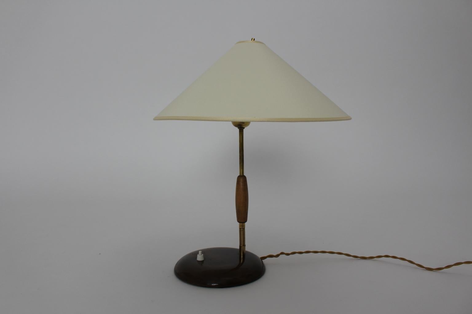 Brass Beech Vintage Table Lamp attributed to Giuseppe Ostuni Italy 1940s For Sale 2