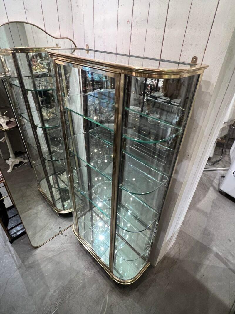 XX secolo Brass Art Deco Display Cabinet, 1930s France in vendita