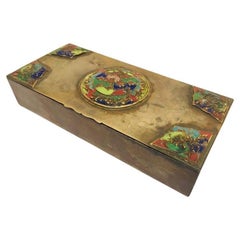 Boîte à couvercle Art déco en laiton avec décoration émaillée