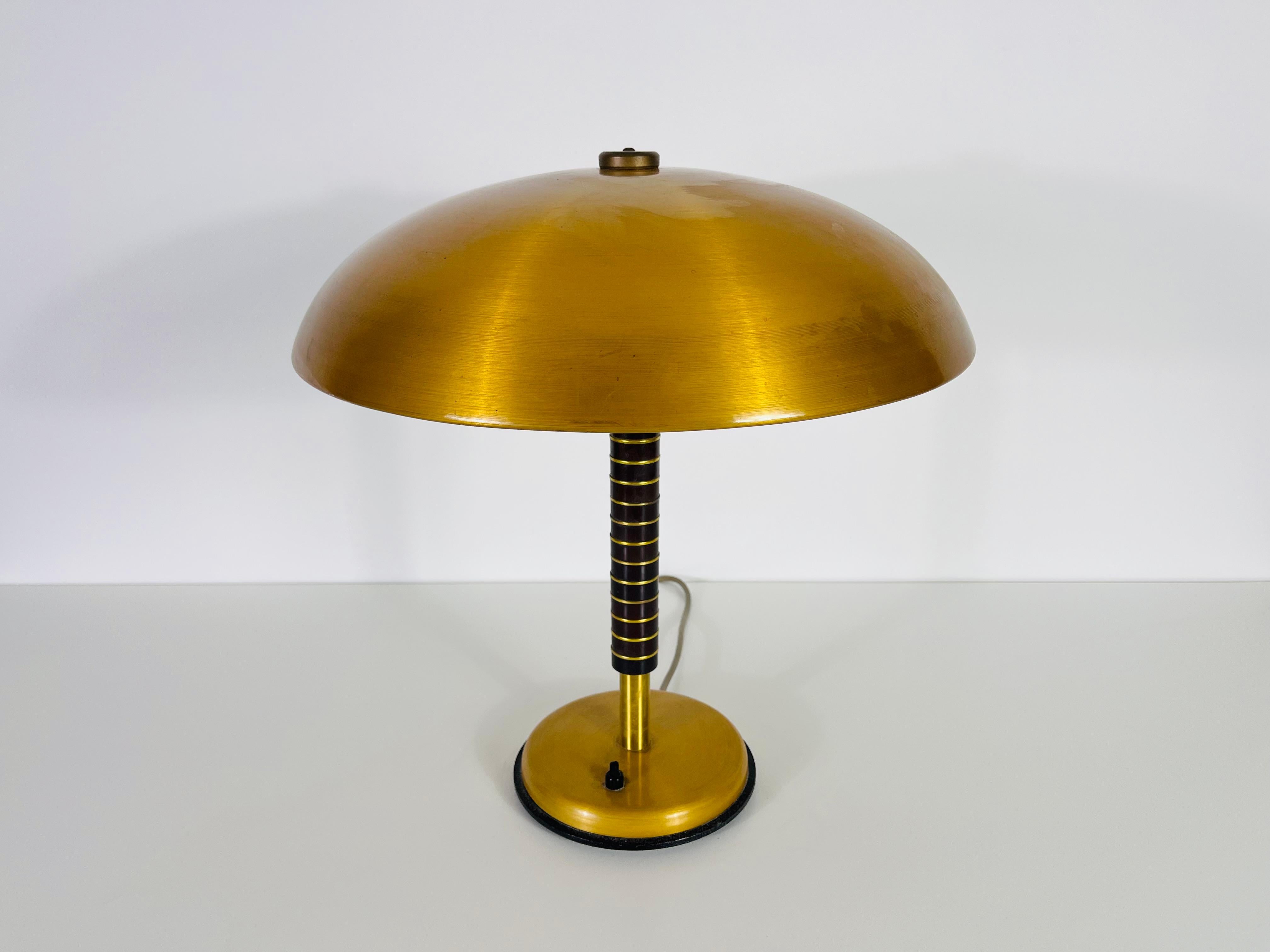 Métal Table Art déco en laiton, Allemagne, années 1960 en vente