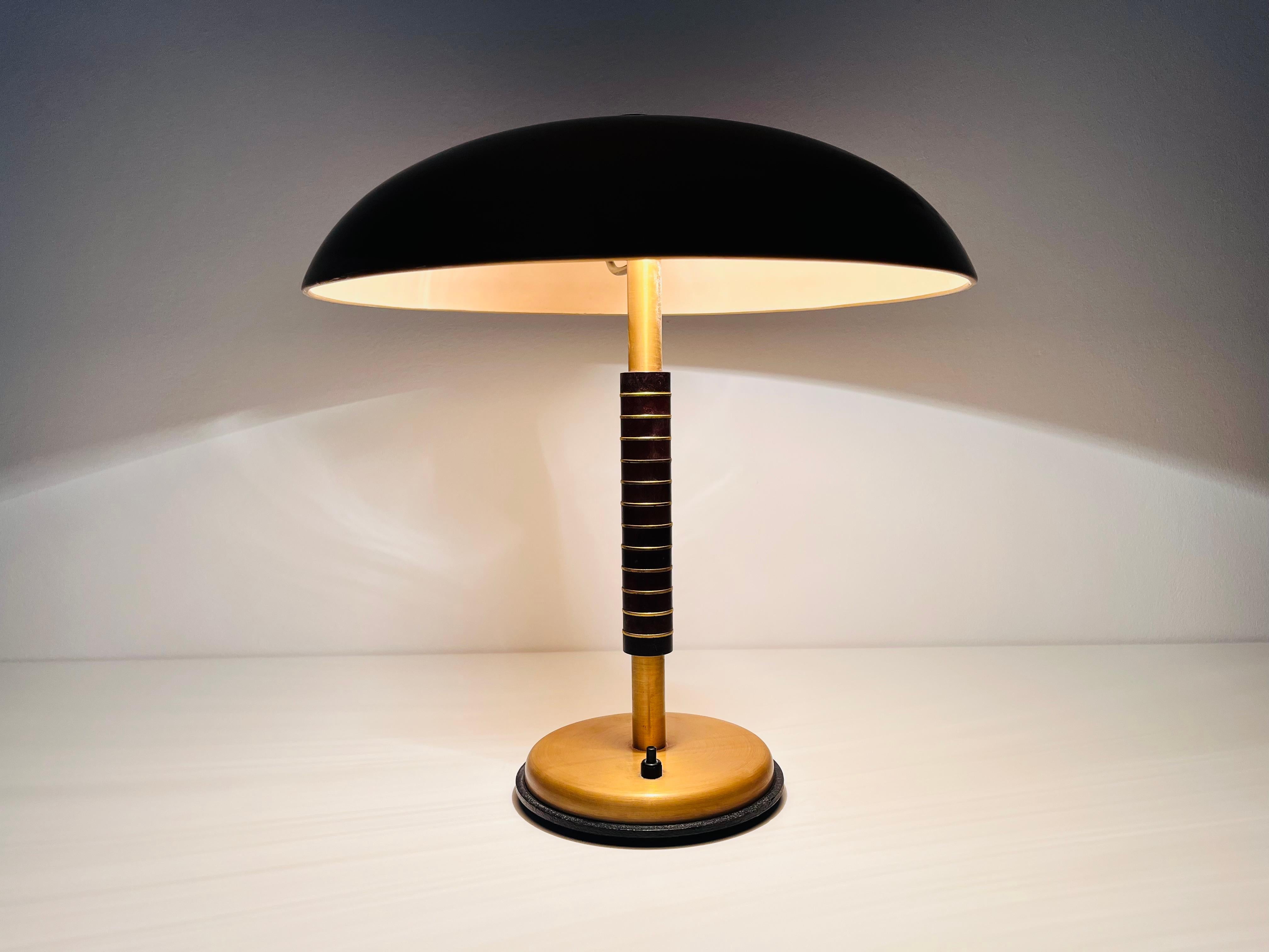 Table Art déco en laiton, Allemagne, années 1960 en vente 2