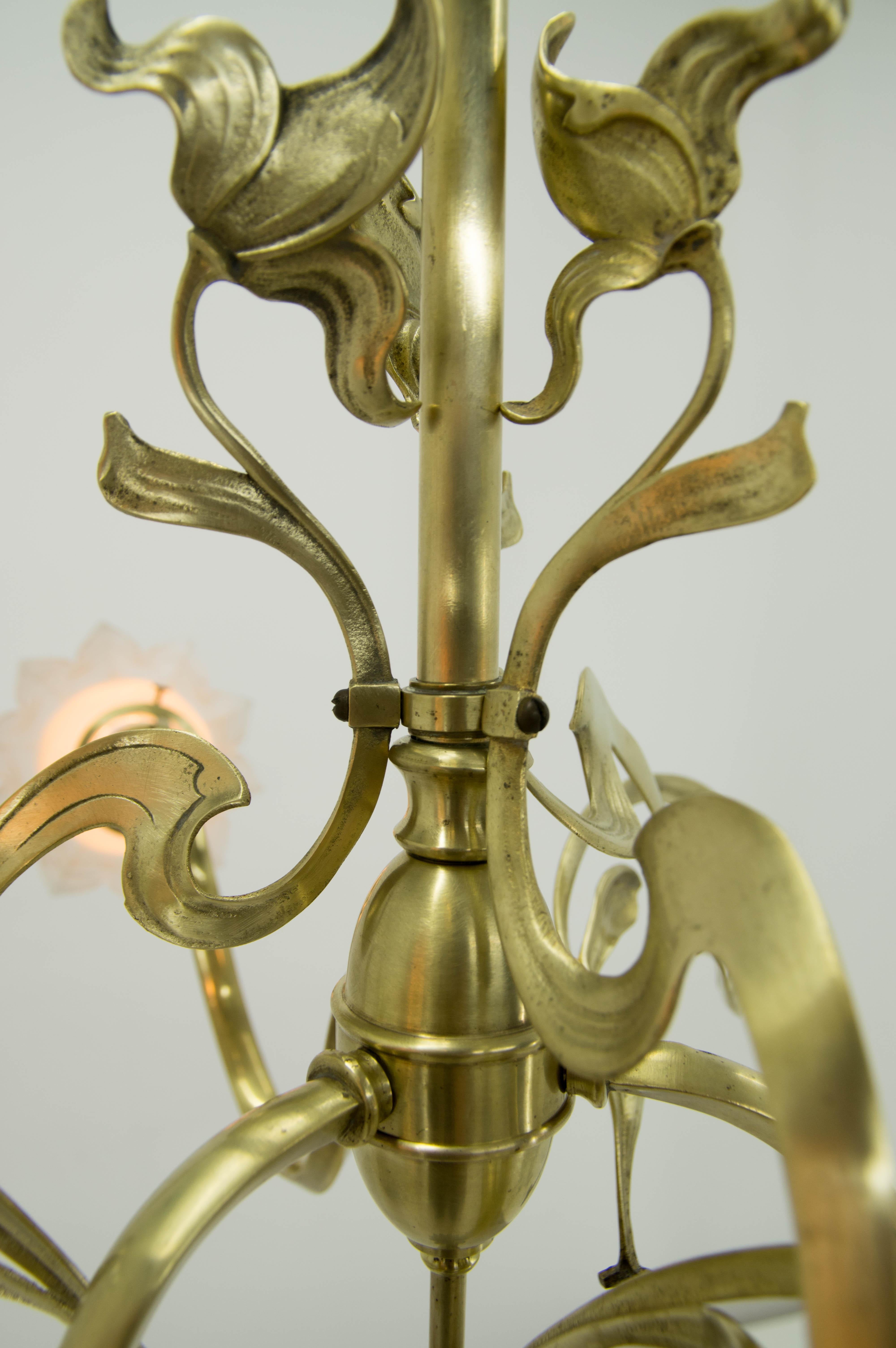 Brass Art Nouveau Chandelier, 1900s im Zustand „Gut“ in Praha, CZ