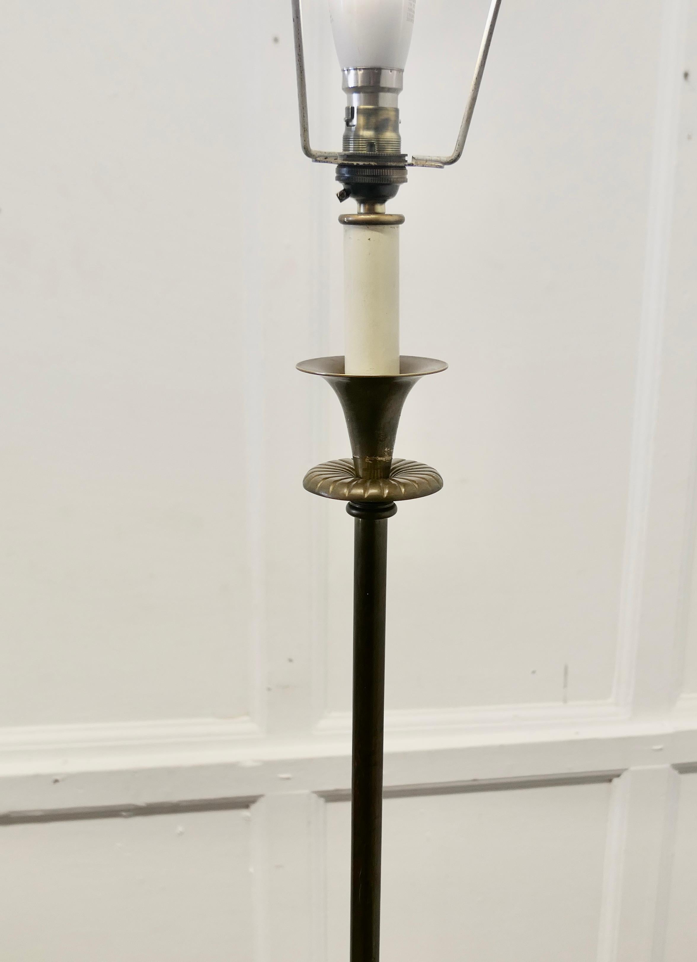 Brass Arts & Crafts Column Floor Lamp In Good Condition In Chillerton, Isle of Wight