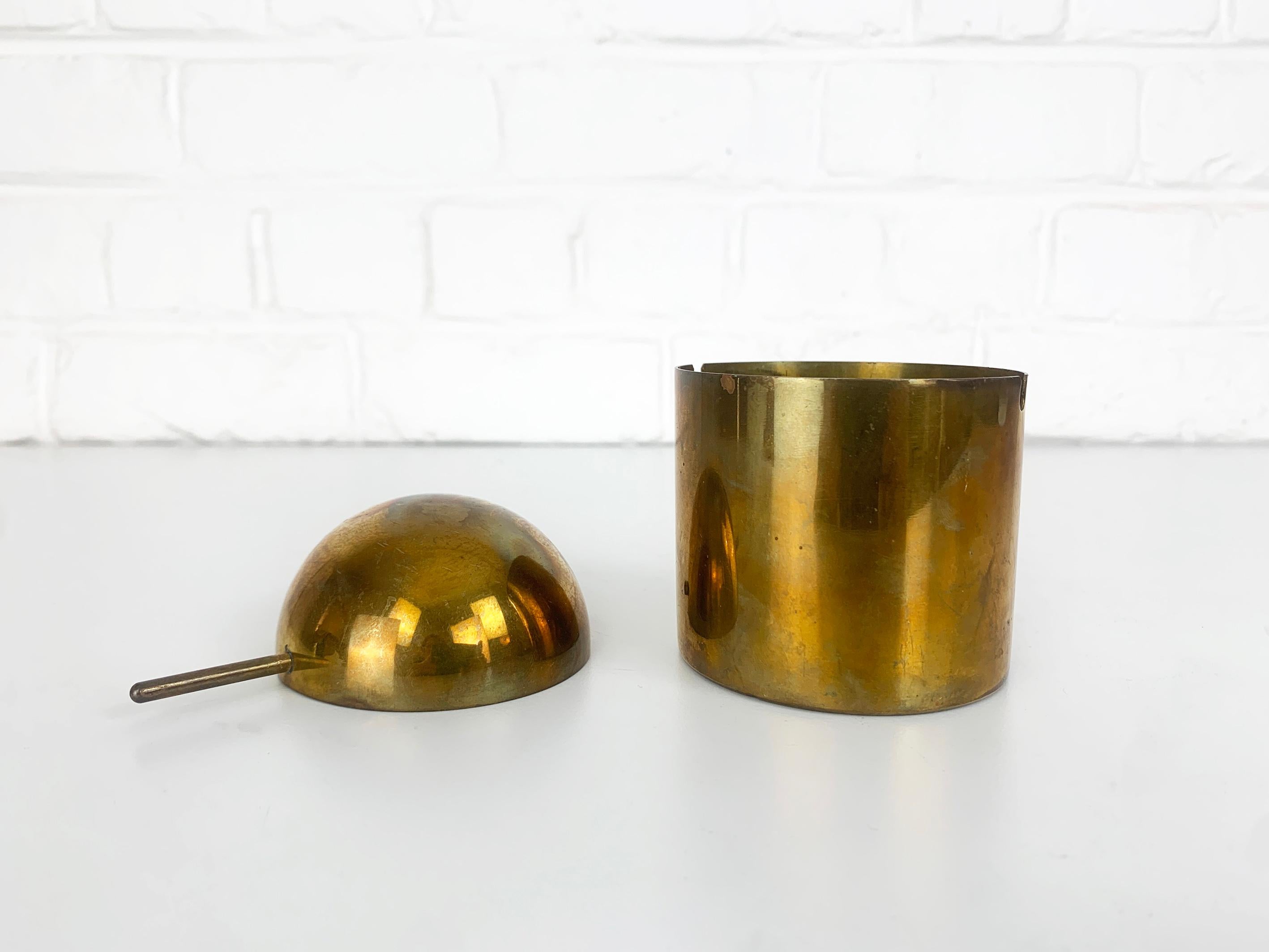 Posacenere in ottone di Arne Jacobsen per SAS Hotel, Stelton, Cylinda-Line, anni '60 in vendita 3