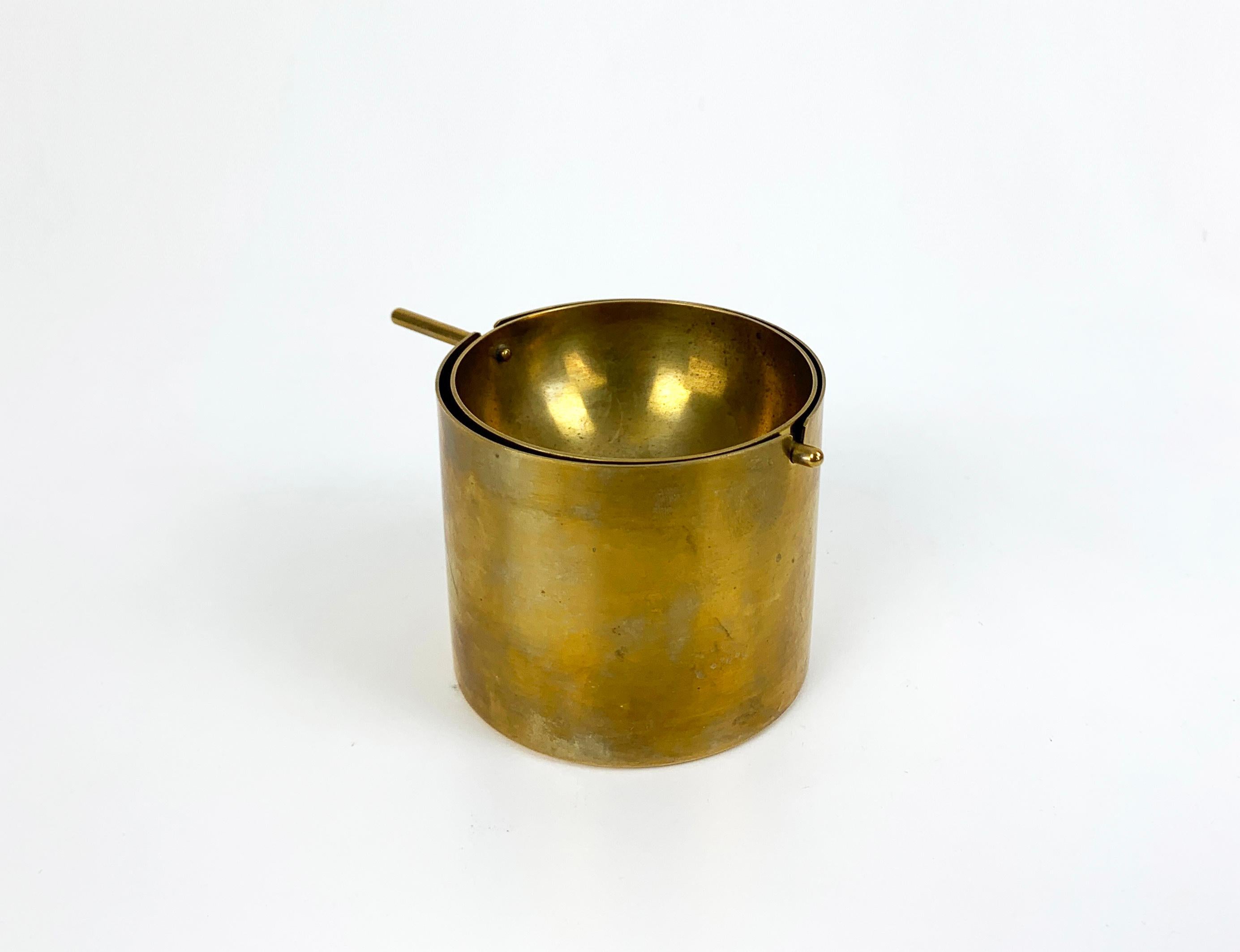 Scandinavian Modern Brass Ashtray by Arne Jacobsen for SAS Hotel, Stelton, Cylinda-Line, 1960s