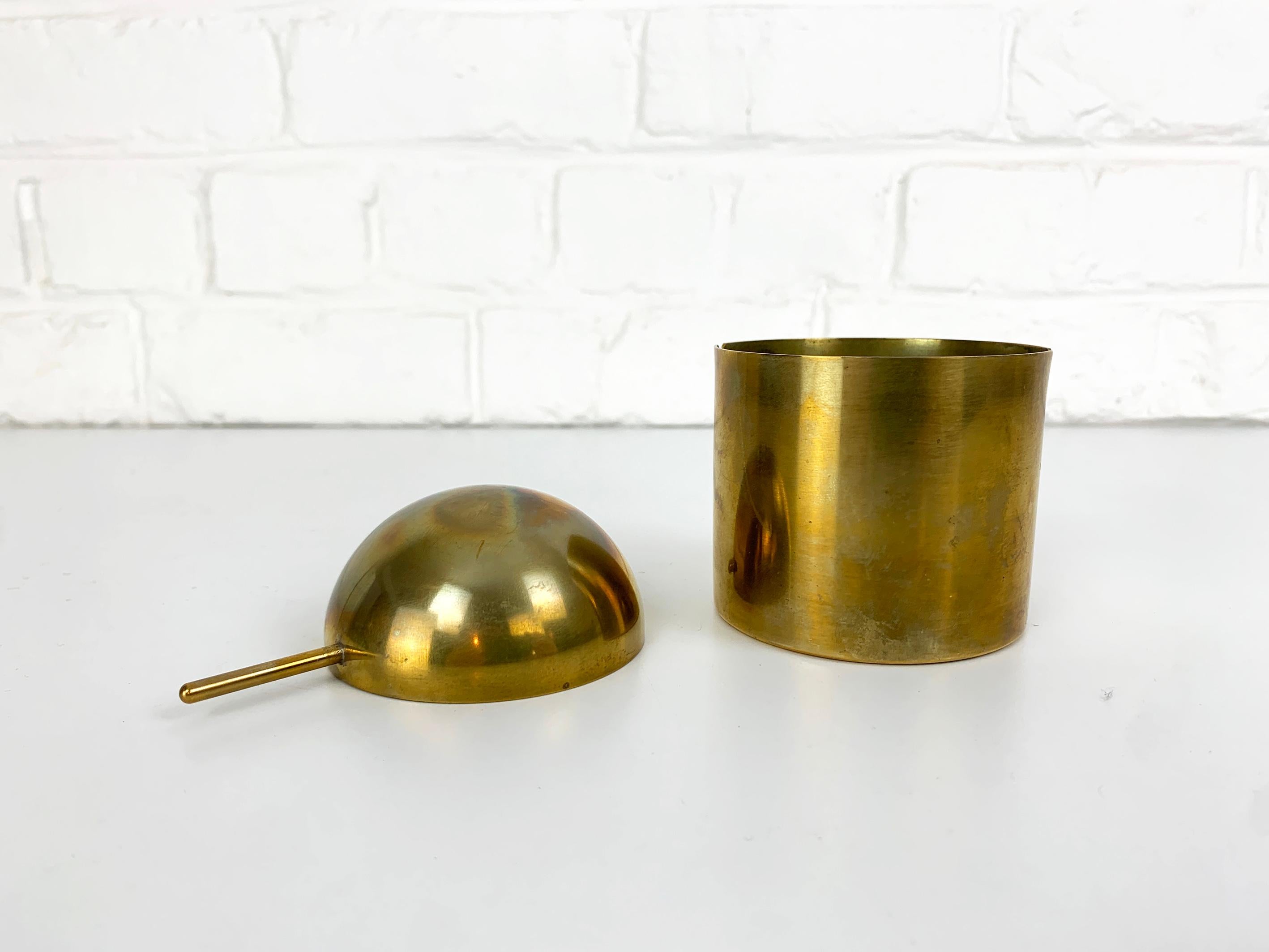 Brass Ashtray by Arne Jacobsen for SAS Hotel, Stelton, Cylinda-Line, 1960s In Good Condition In Vorst, BE