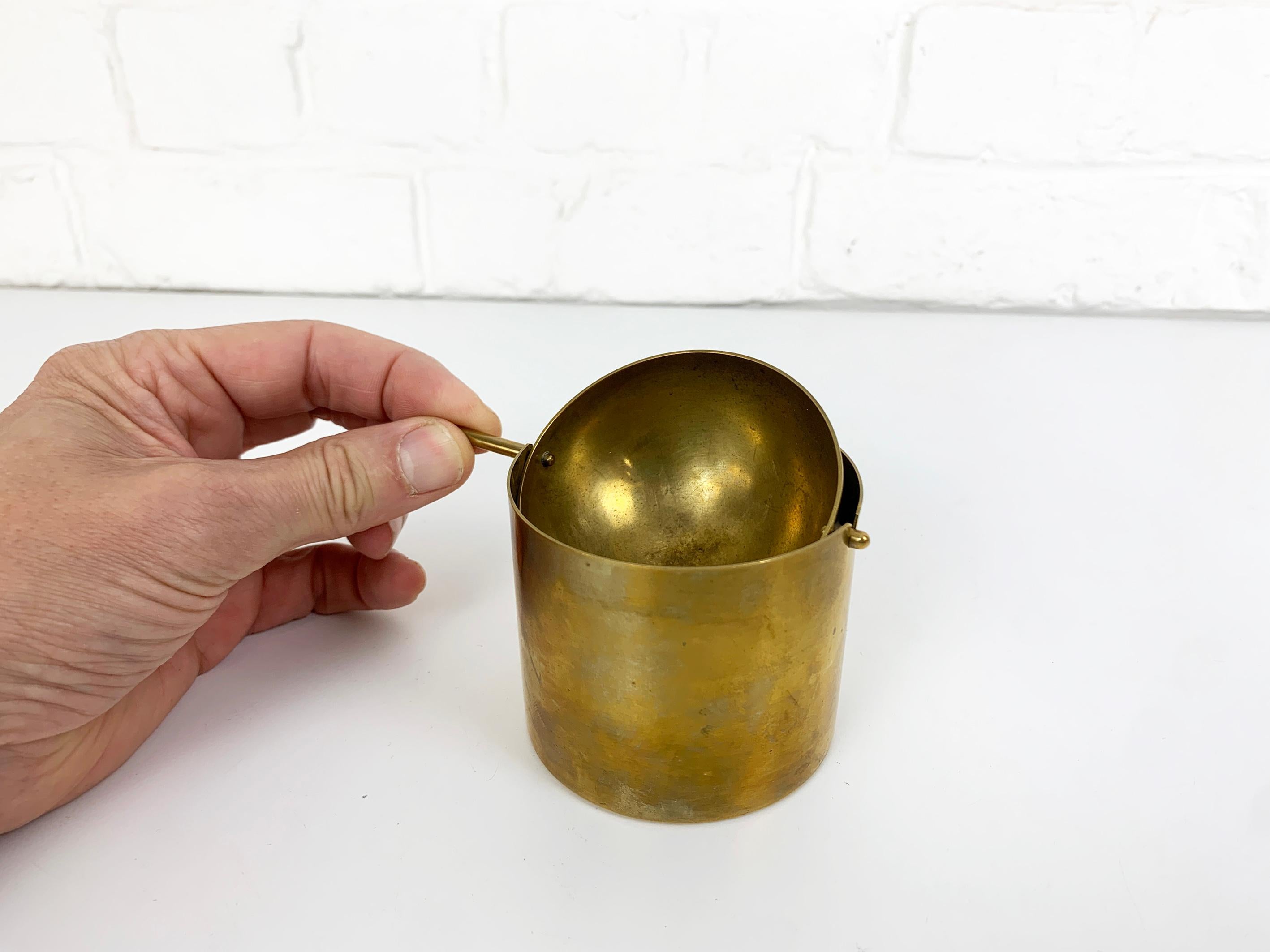 Brass Ashtray by Arne Jacobsen for SAS Hotel, Stelton, Cylinda-Line, 1960s 1