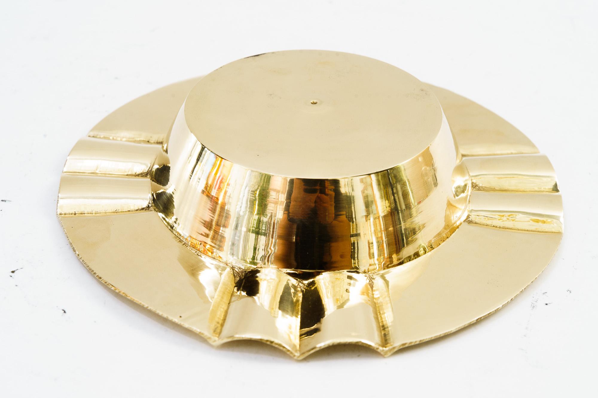 Aschenbecher aus Messing, Wien um 1950 (Österreichisch) im Angebot