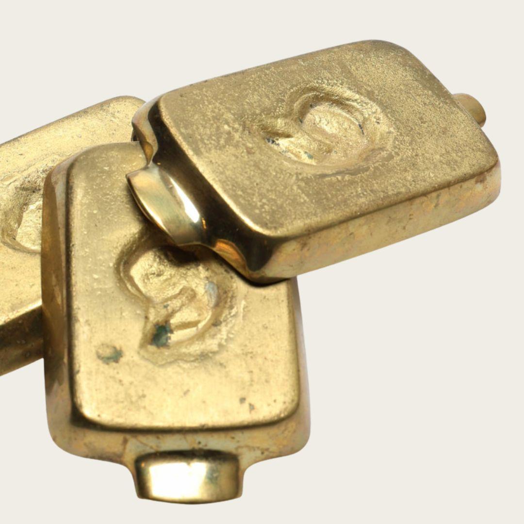 Aschenbecher aus Messing mit patinierten Details und Fischrelief im Zustand „Gut“ im Angebot in Brooklyn, NY