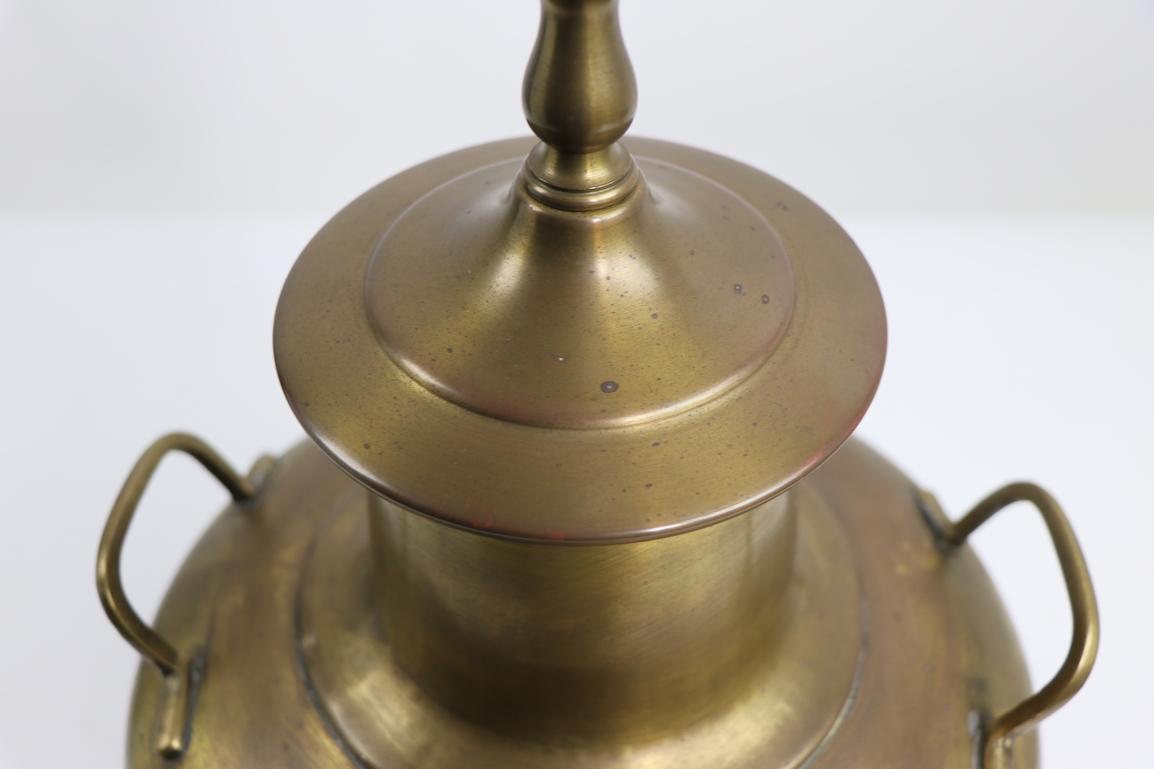American Brass Asia Modern Chinese Style Table Lamp For Sale