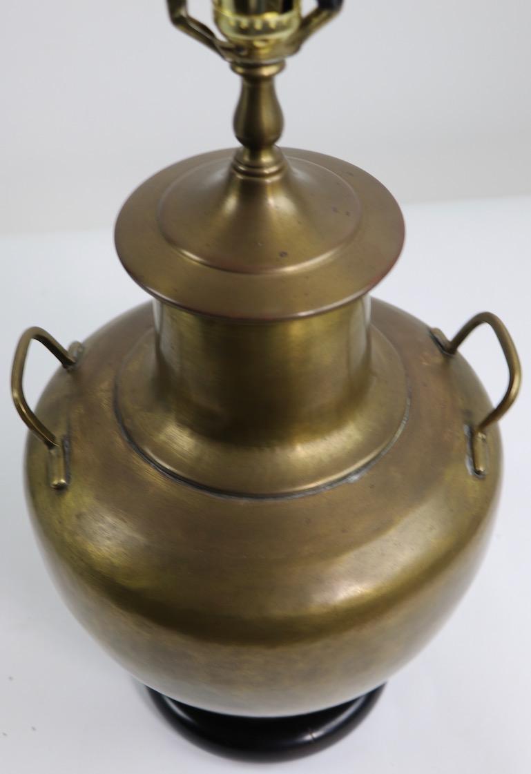 Brass Asia Modern Chinese Style Table Lamp In Good Condition For Sale In New York, NY