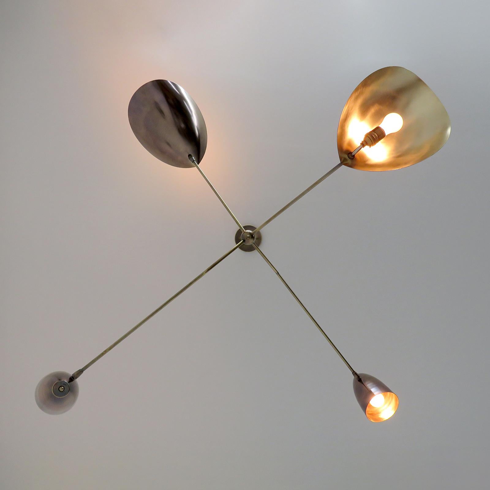 Lustre Balancier en laiton de la Galerie L7 en vente 2