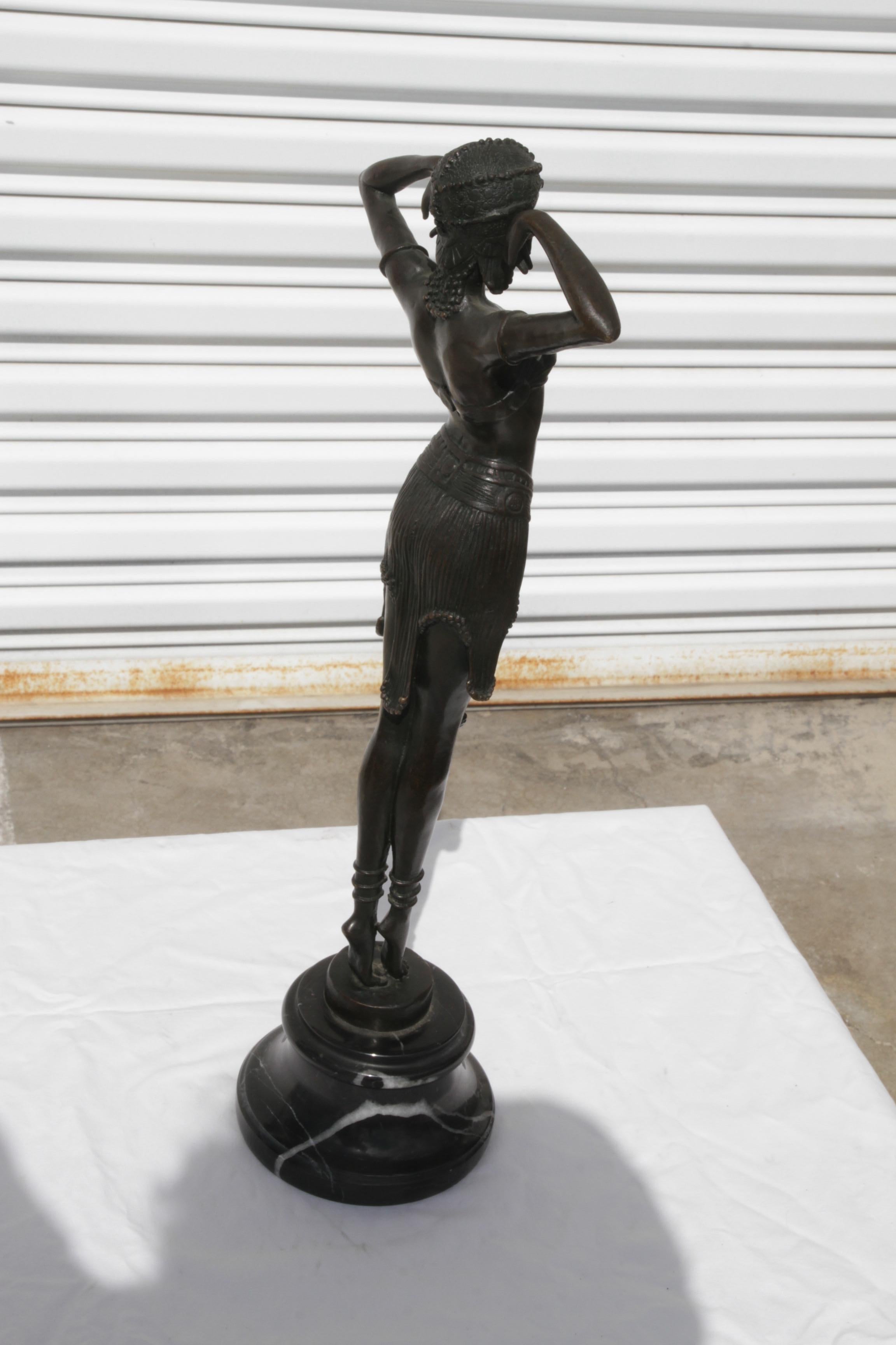 Bailarina de latón Latón en venta