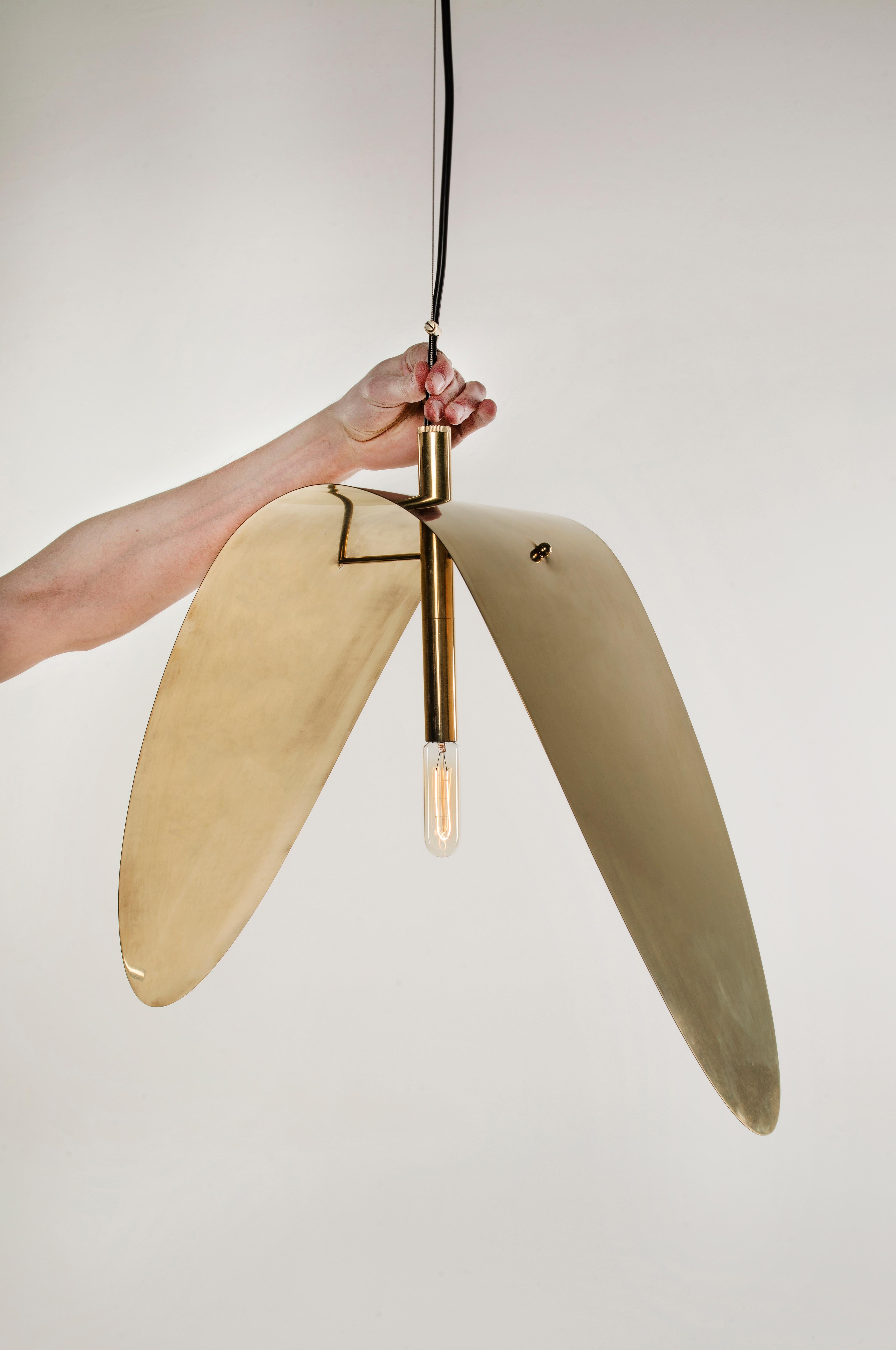 Brass banana ceiling pendant light - Ivan Basov
Material: Brass
Dimensions : 47 x 51 x 28 cm
Can be made to order in different dimensions

Ivan Basov is one of the leading figure of the contemporary Russian collectible design.
He is a member