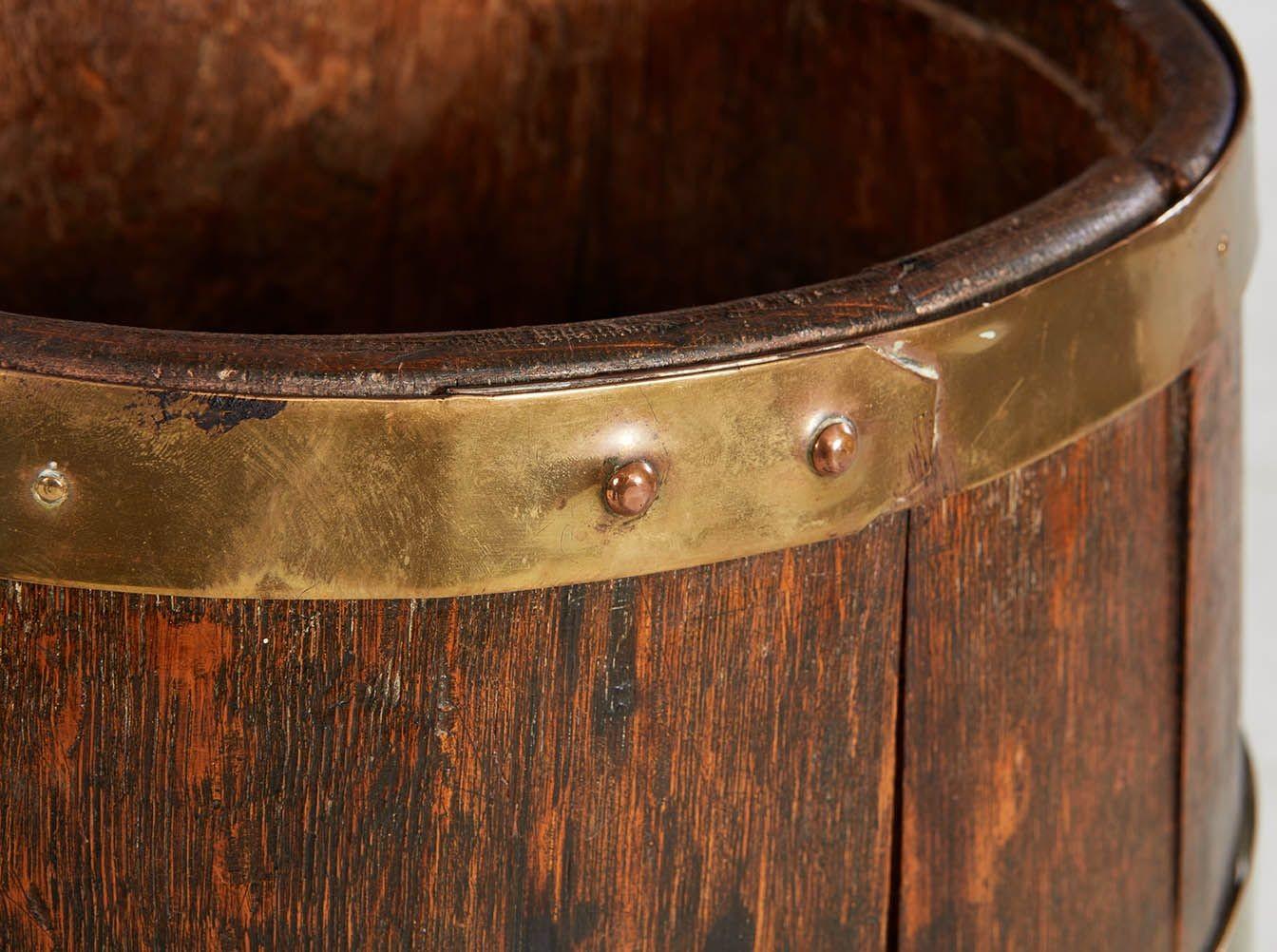 Barilotto per rum in Oak Oak con fascia in ottone in vendita 6