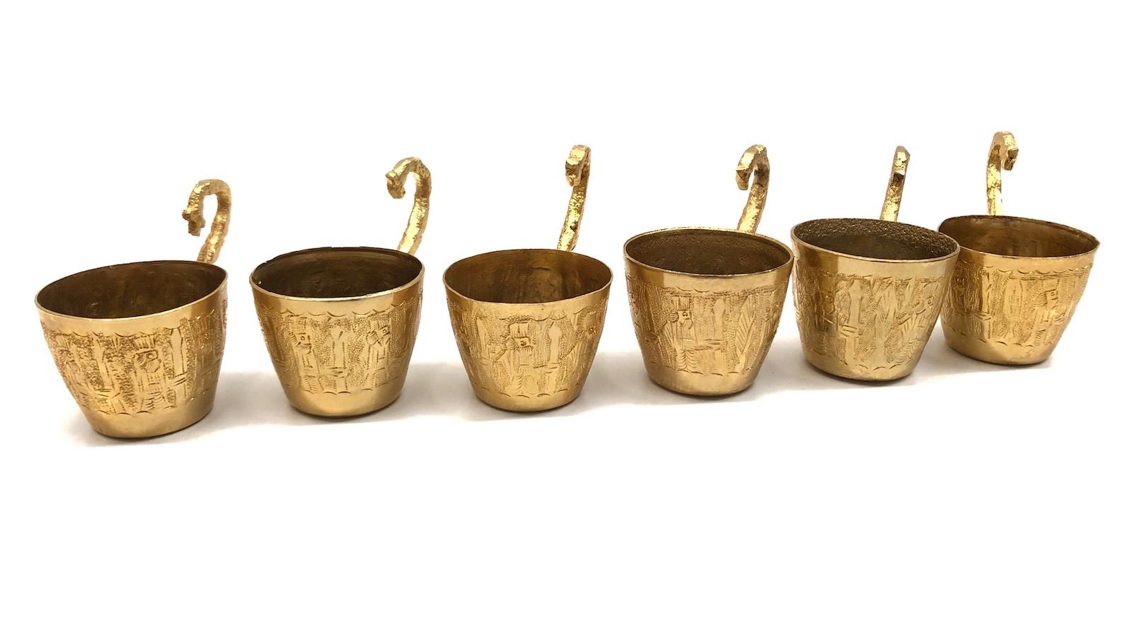 Late 20th Century Brass Barrel on Stand, Serving Tray Beverage Drink Cup Set Vintage