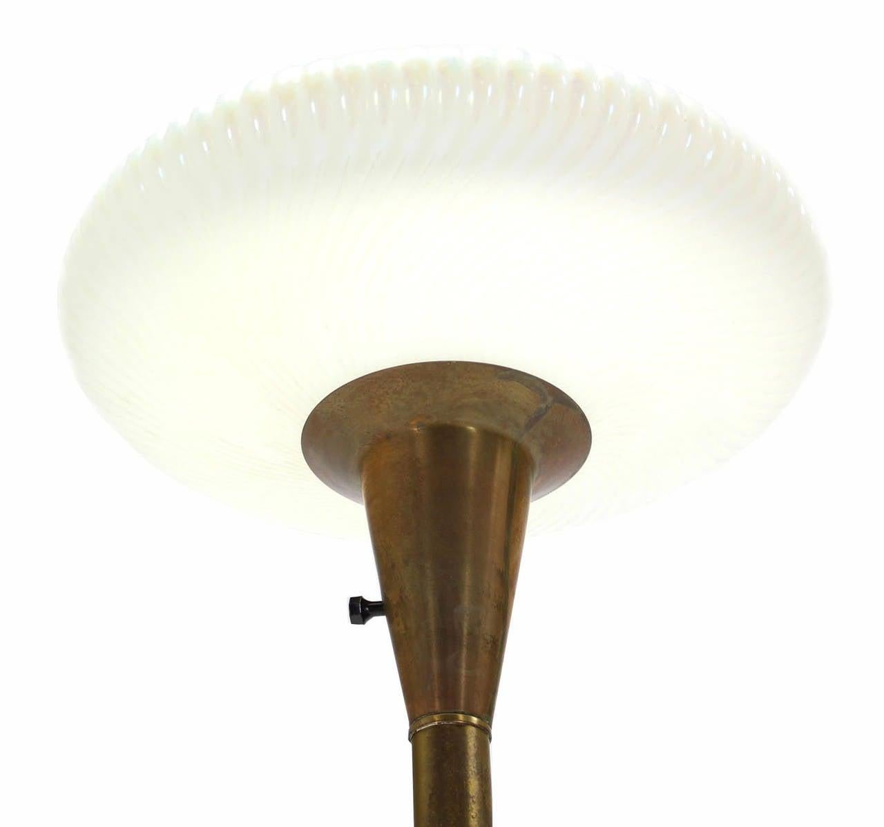 Mid-Century Modern Brass Base with Iridescent Shell Scallop Edge Shade Floor Lamp Torchere MINT! For Sale
