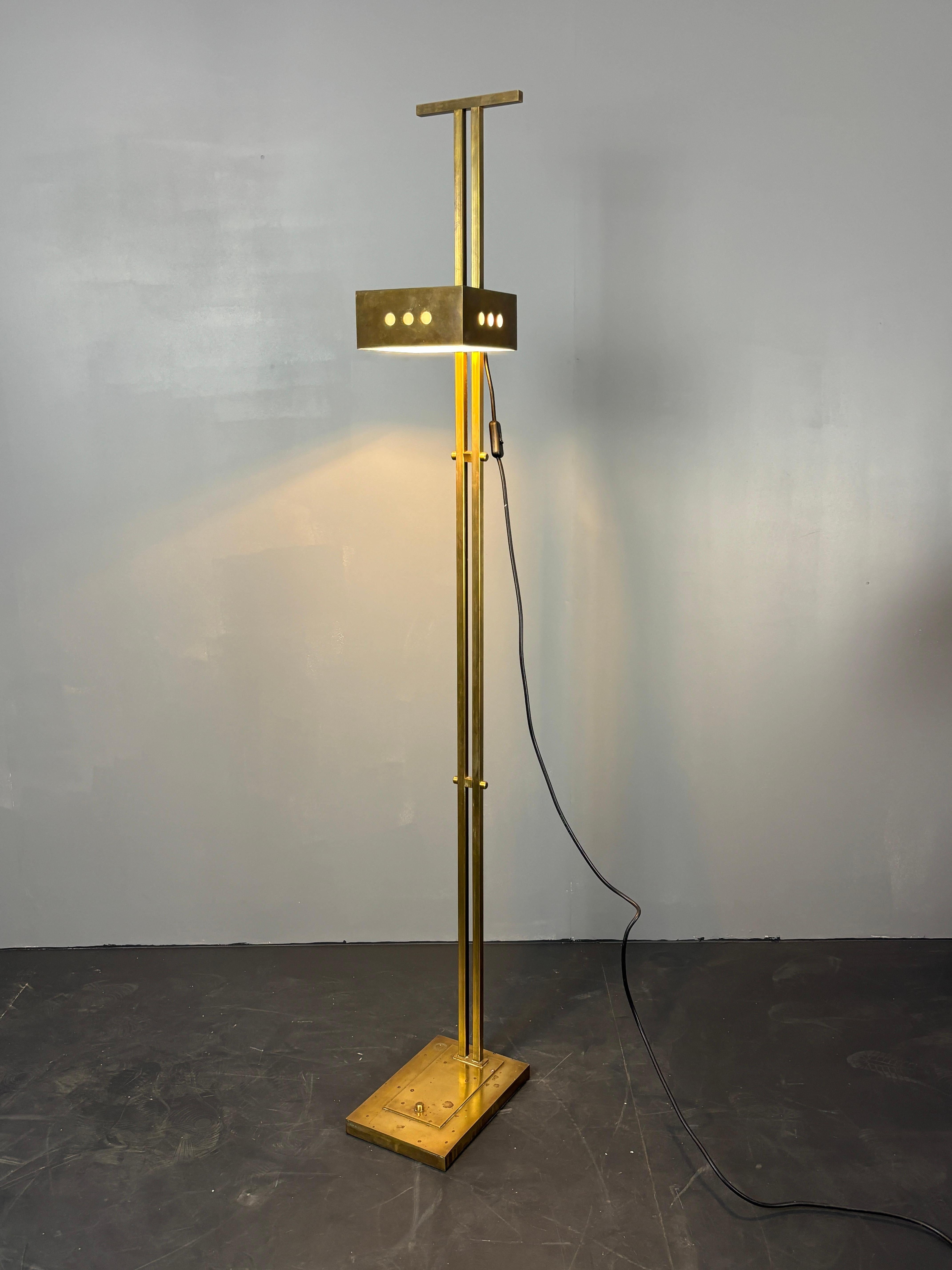 Brass Bauhaus Art Deco adjustable floor lamp in the style of Marcel Breuer For Sale 8