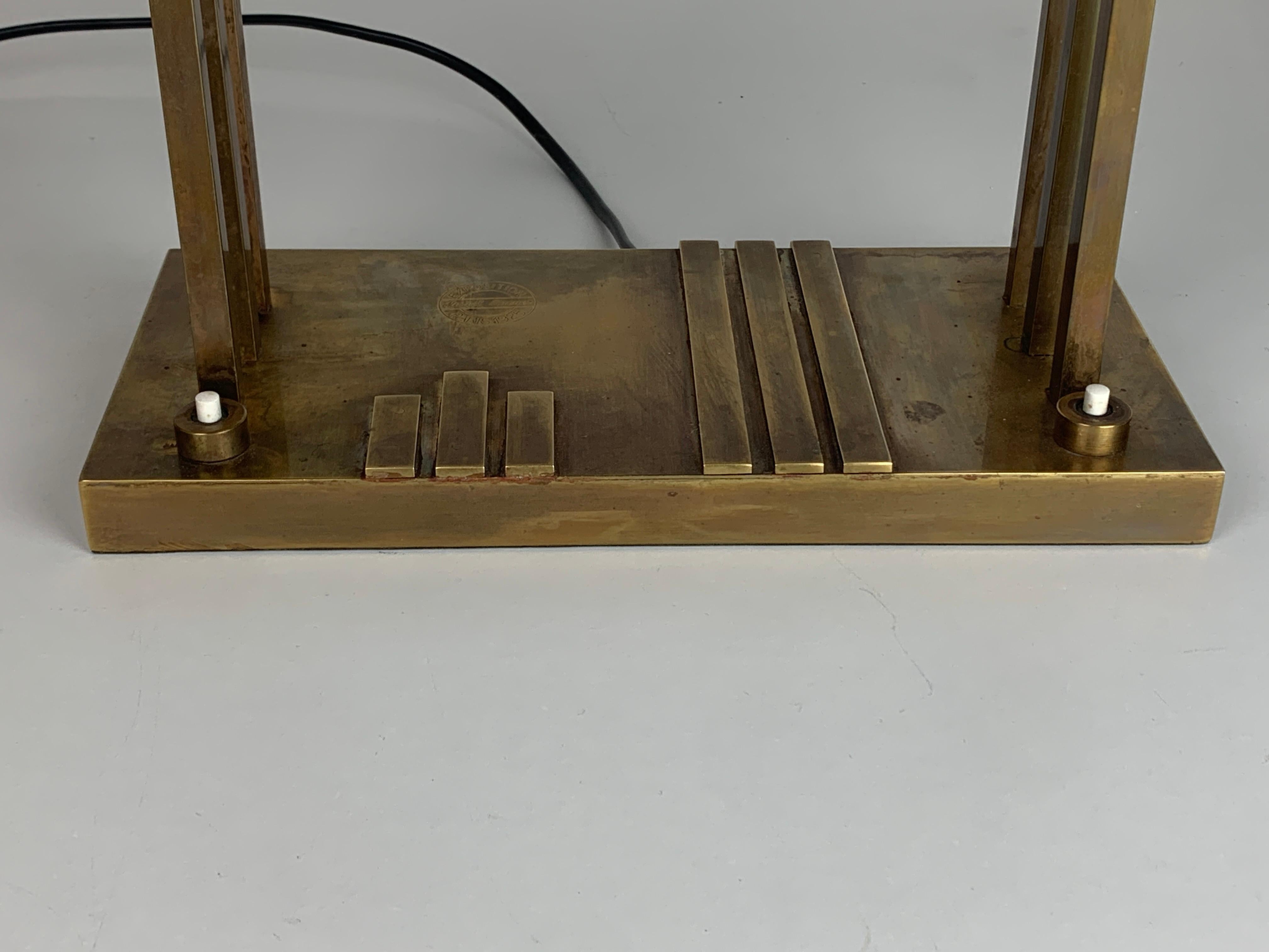 Brass Bauhaus Art Deco lamp by Marcel Breuer, Paris exposition 1925 In Good Condition For Sale In Zaandam, NL
