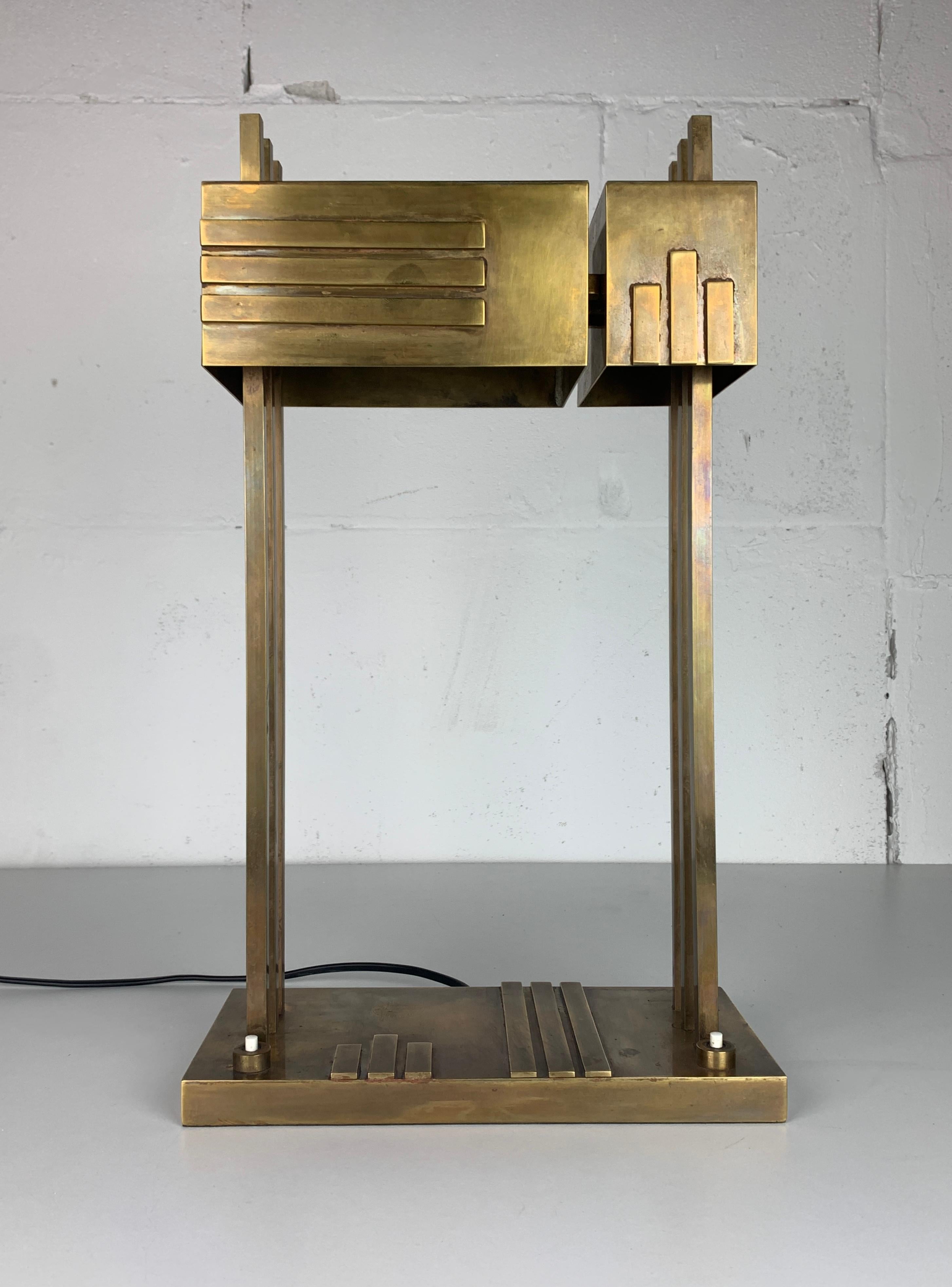 Brass Bauhaus Art Deco lamp by Marcel Breuer, Paris exposition 1925 For Sale 4