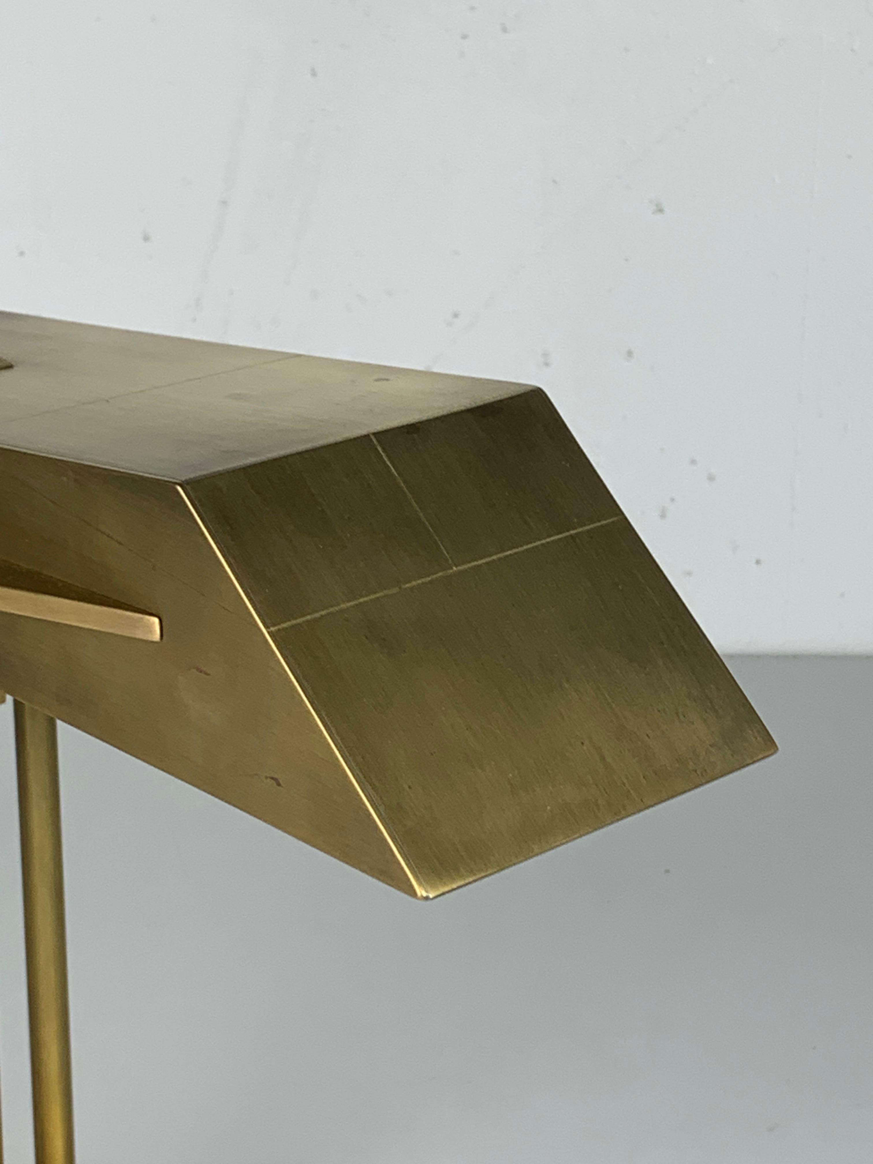 Brass Bauhaus Art Deco lamp by Marcel Breuer, Paris exposition 1925 4