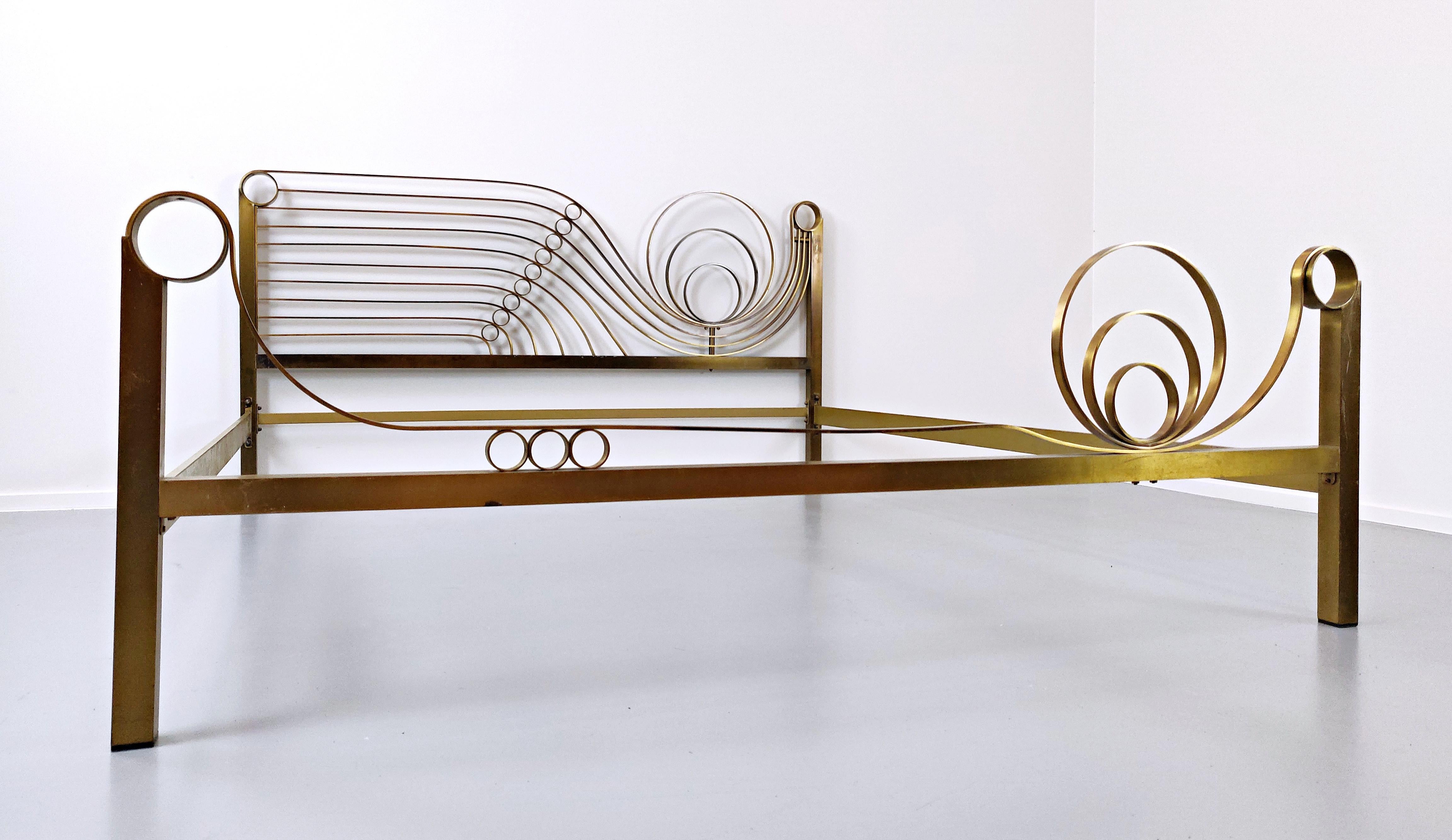 20th Century Brass Bed by Luciano Frigerio, 1970s For Sale
