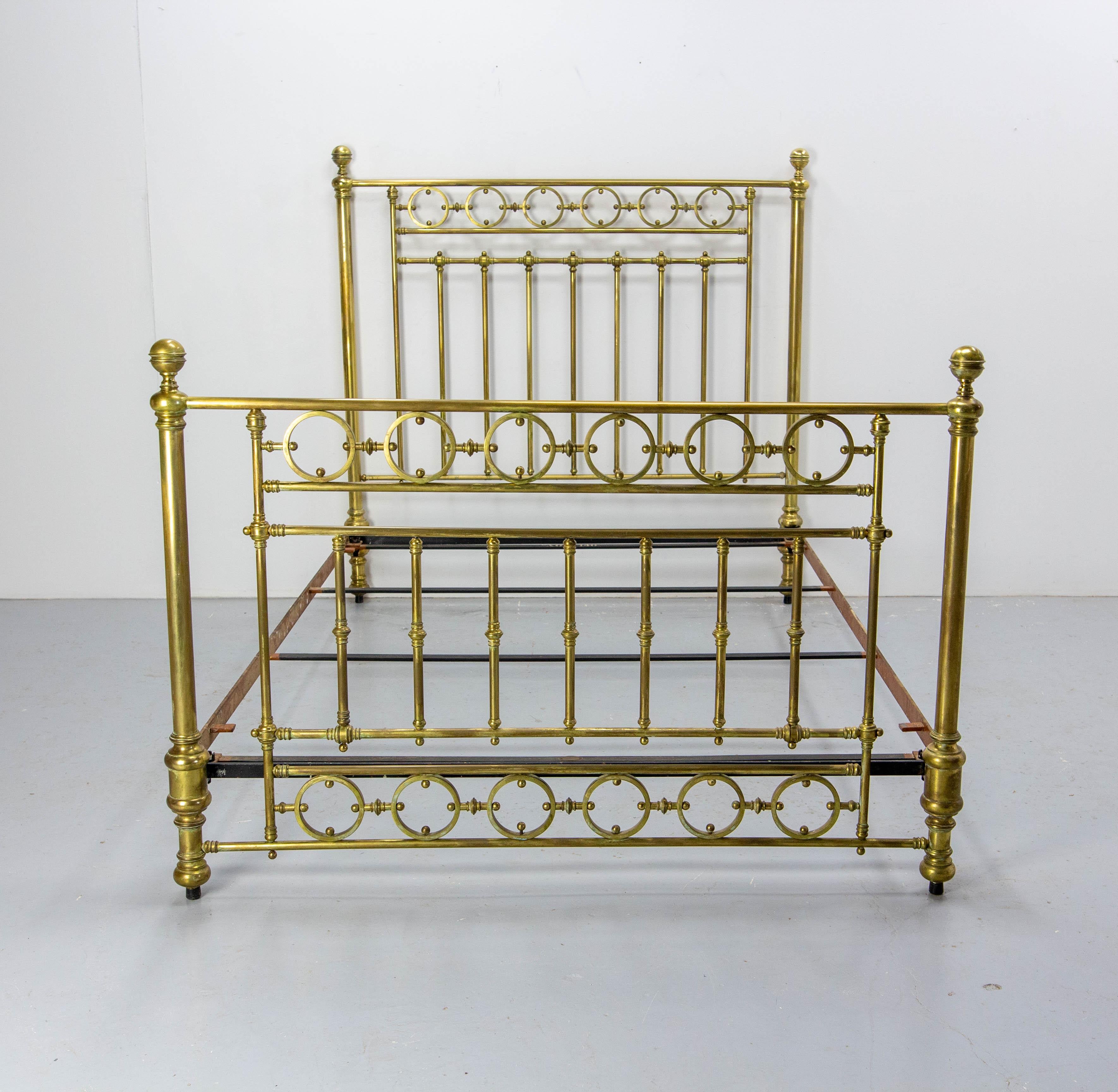antique brass beds