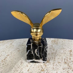Bienenskulptur aus Messing auf Marmorsockel von G. Lachaise für das Philadelphia MOA