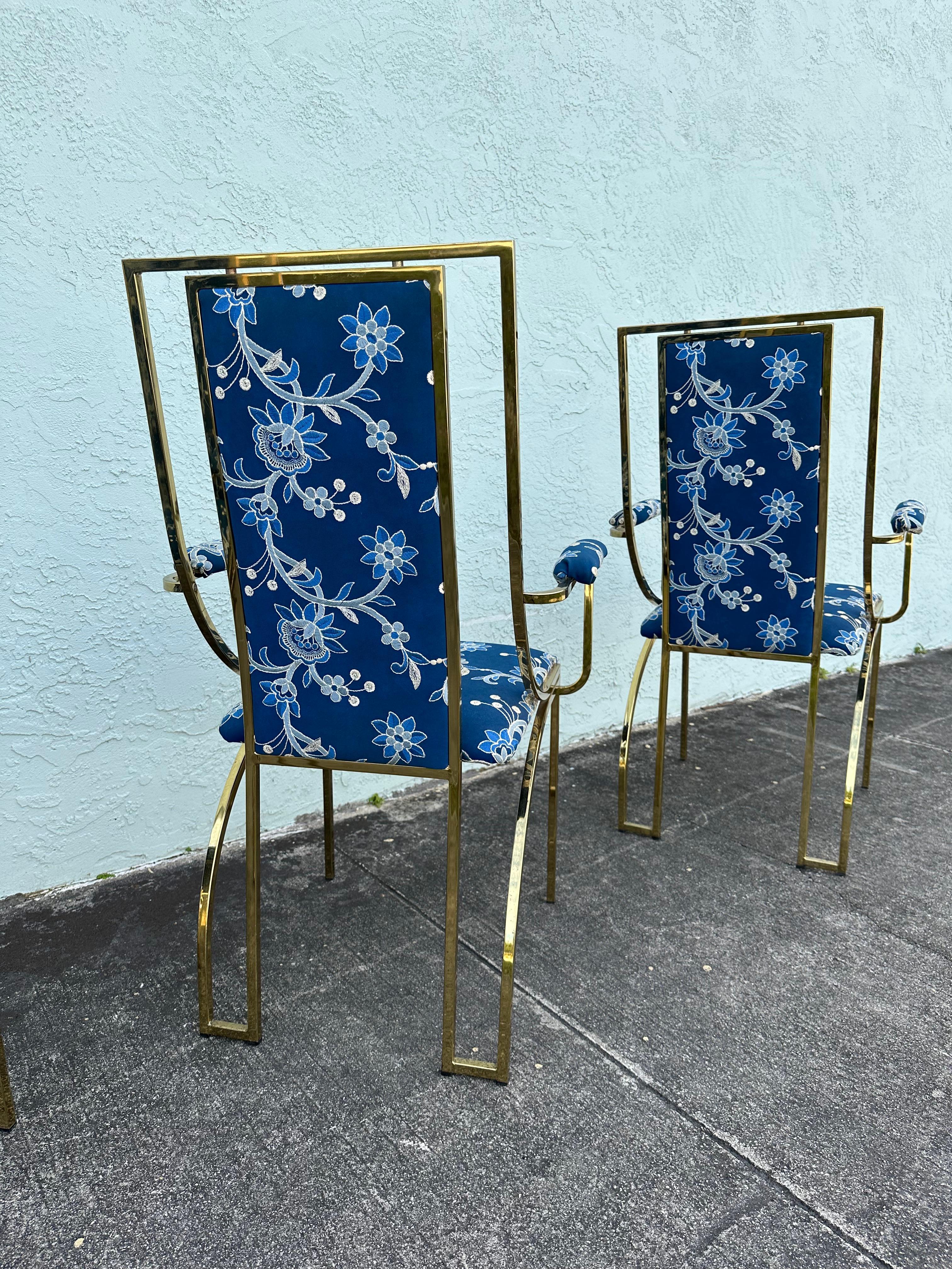 Sedie da pranzo floreali in ottone blu e bianco attribuite a Milo Baughman in vendita 8