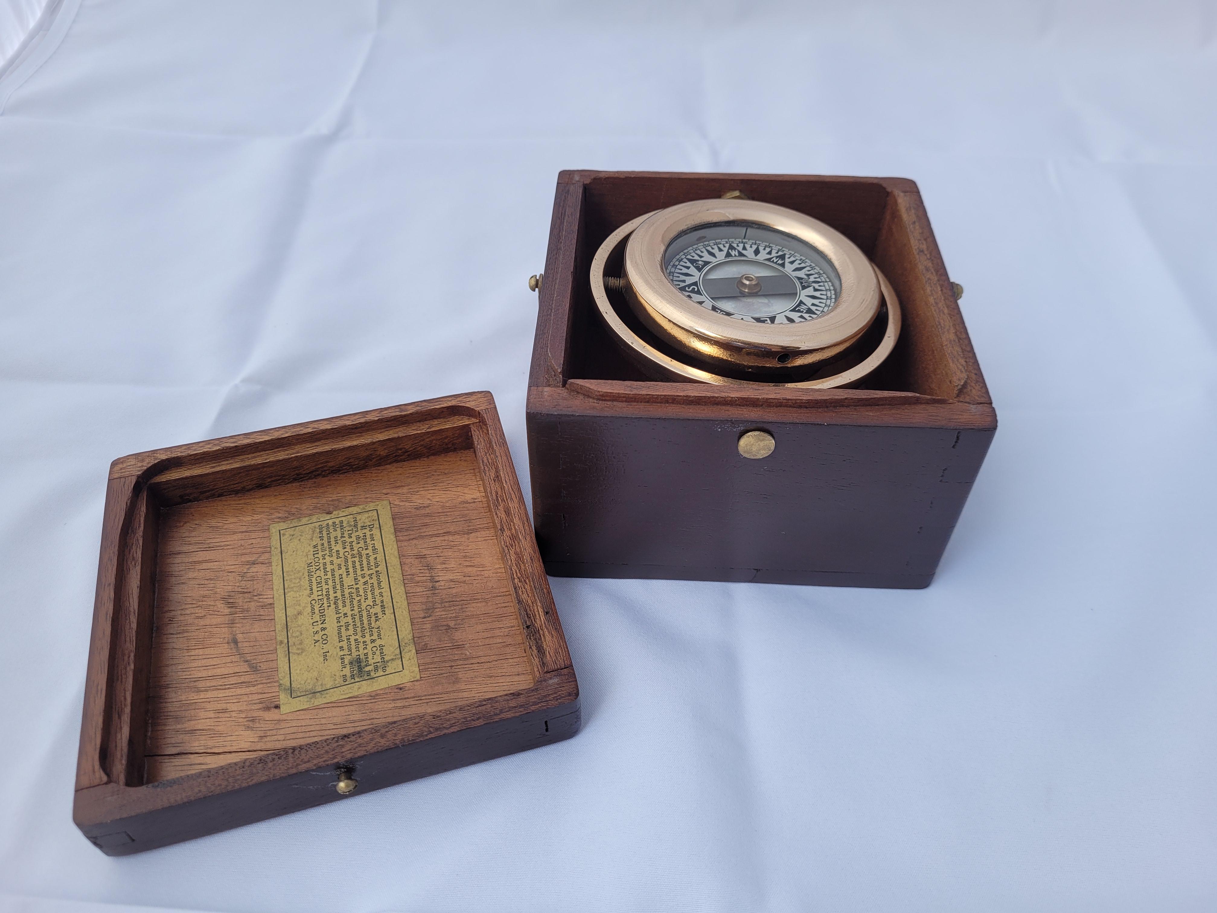 Brass Boat Compass in Varnished Wood Box In Good Condition In Norwell, MA