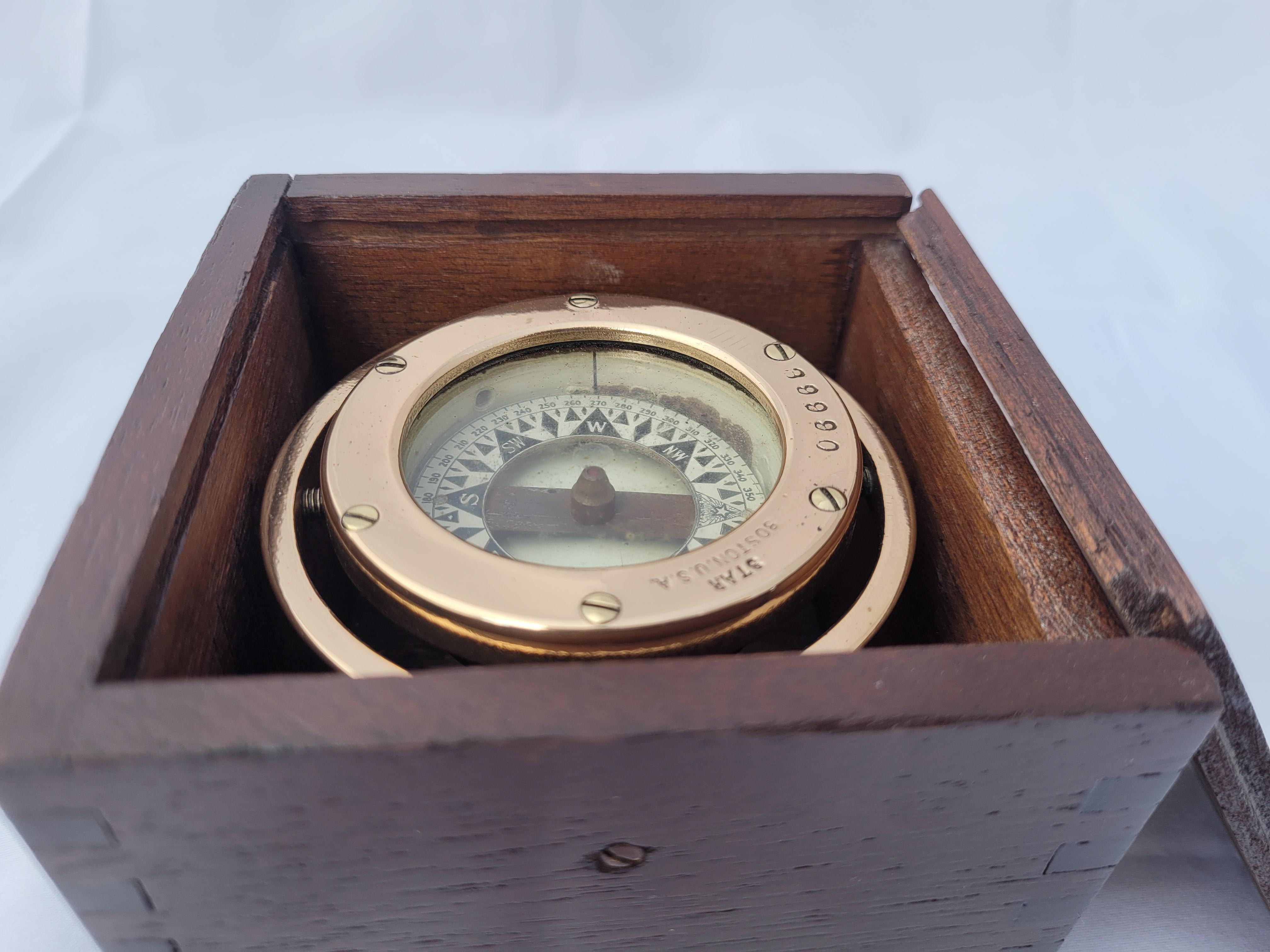 Mid-20th Century Brass Boat Compass in Varnished Wood Box For Sale