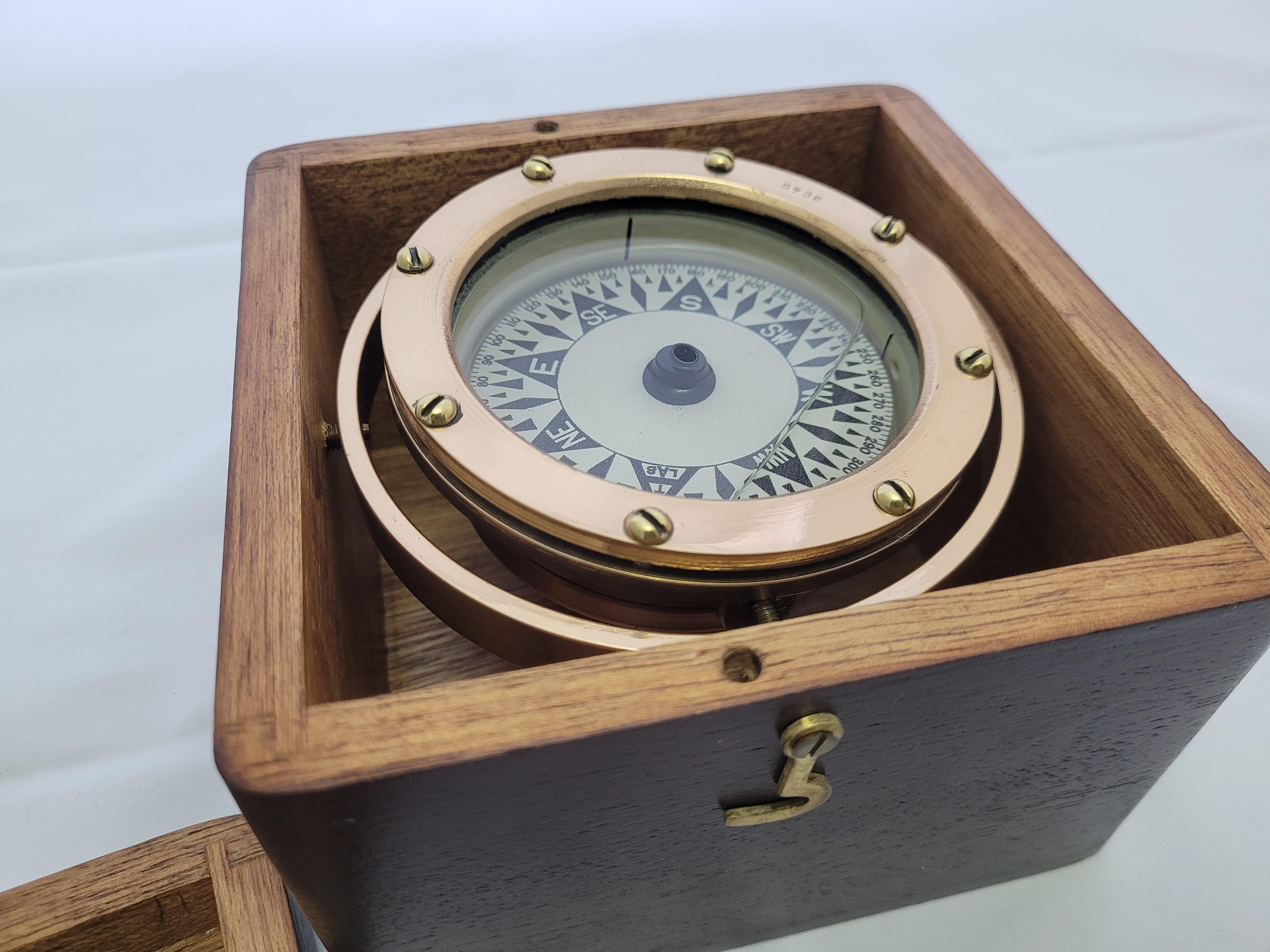 Brass Boat Compass in Varnished Wood Box For Sale 1