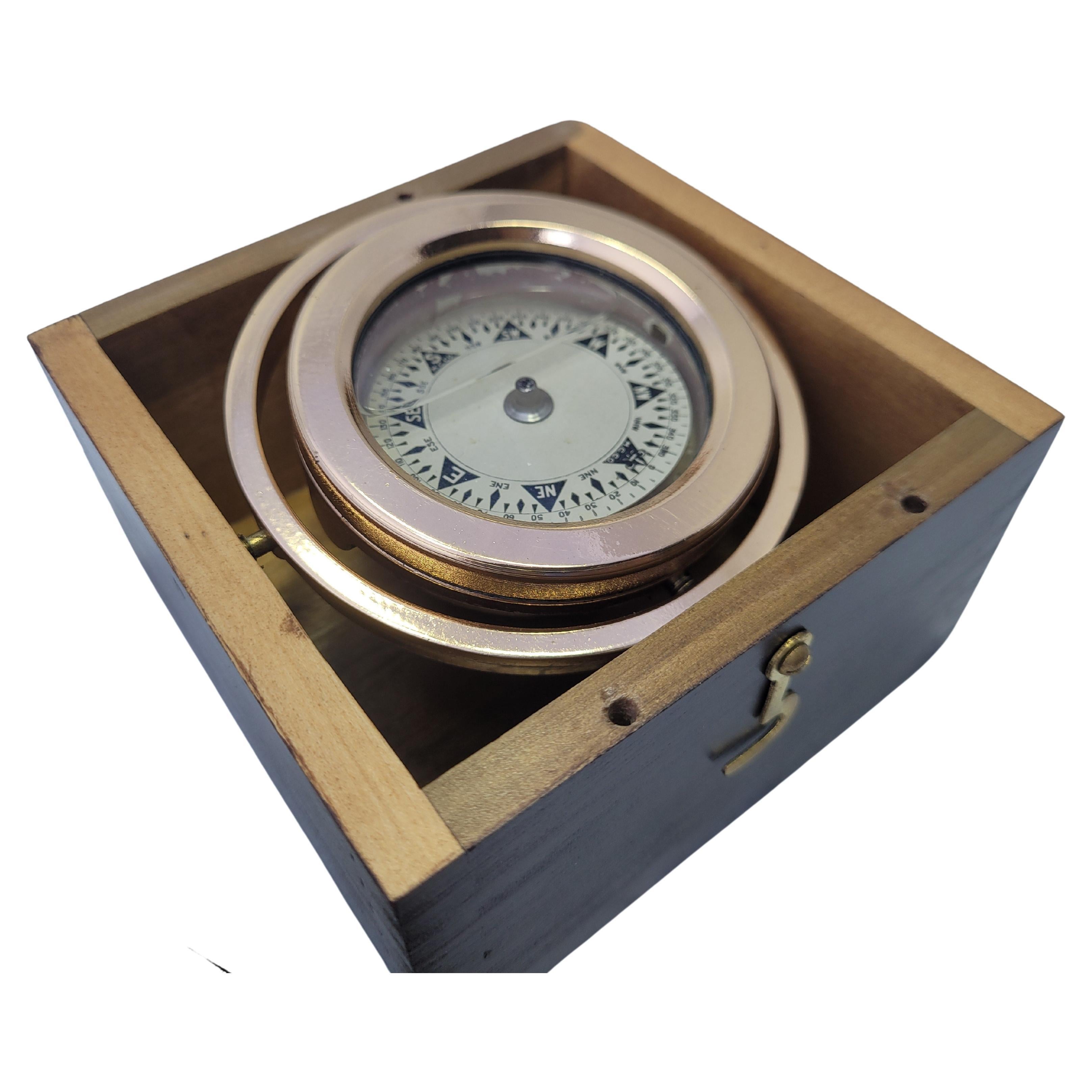 Brass Boat Compass in Varnished Wood Box For Sale at 1stDibs