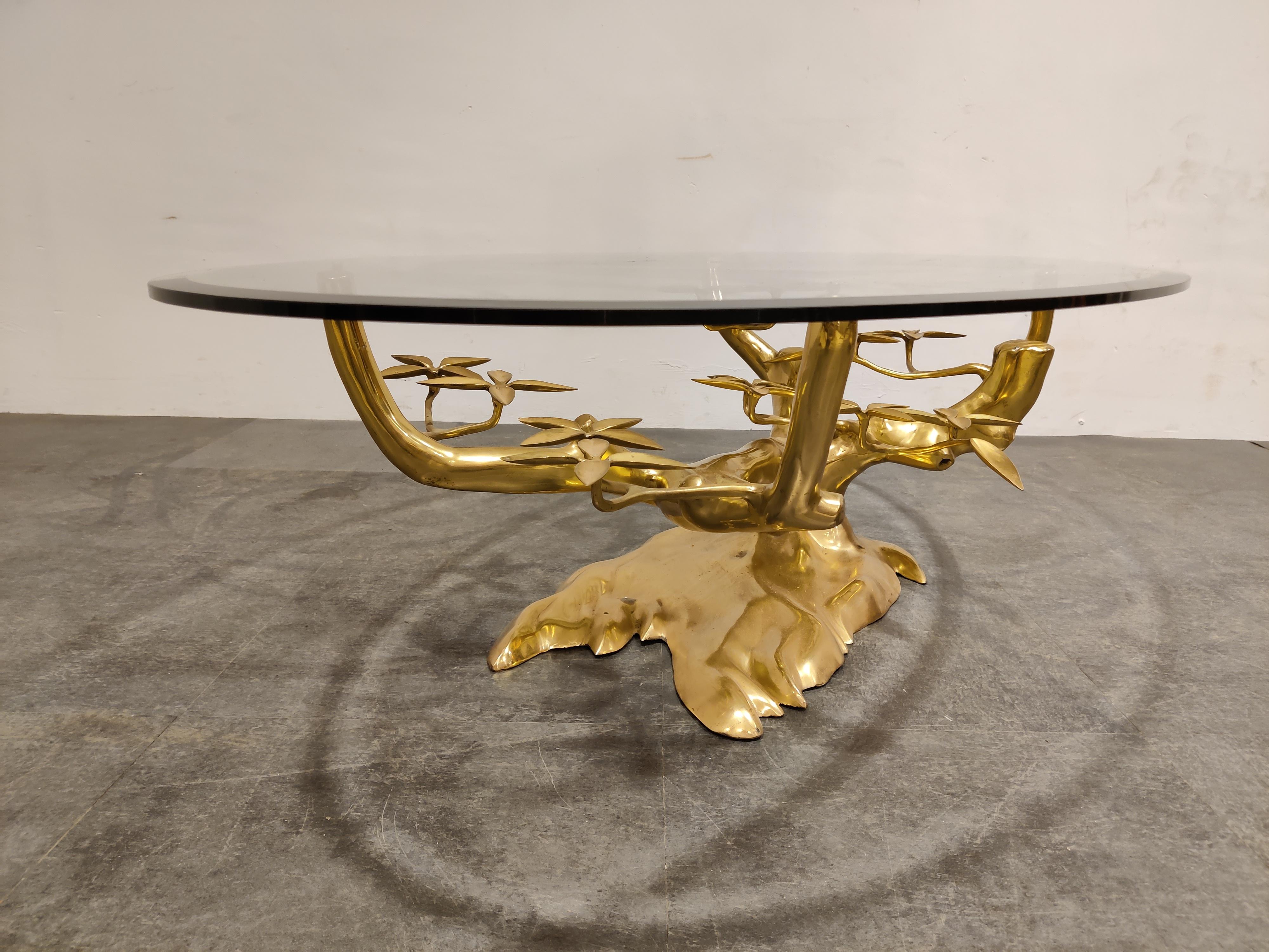 Brass bonsai coffee table by Willy Daro.

Beautifully manufactured sculpture, comes with a clear glass top.

Slight patina, no damages.

1970s - Belgium

Dimensions:
Height: 42cm/16.53
