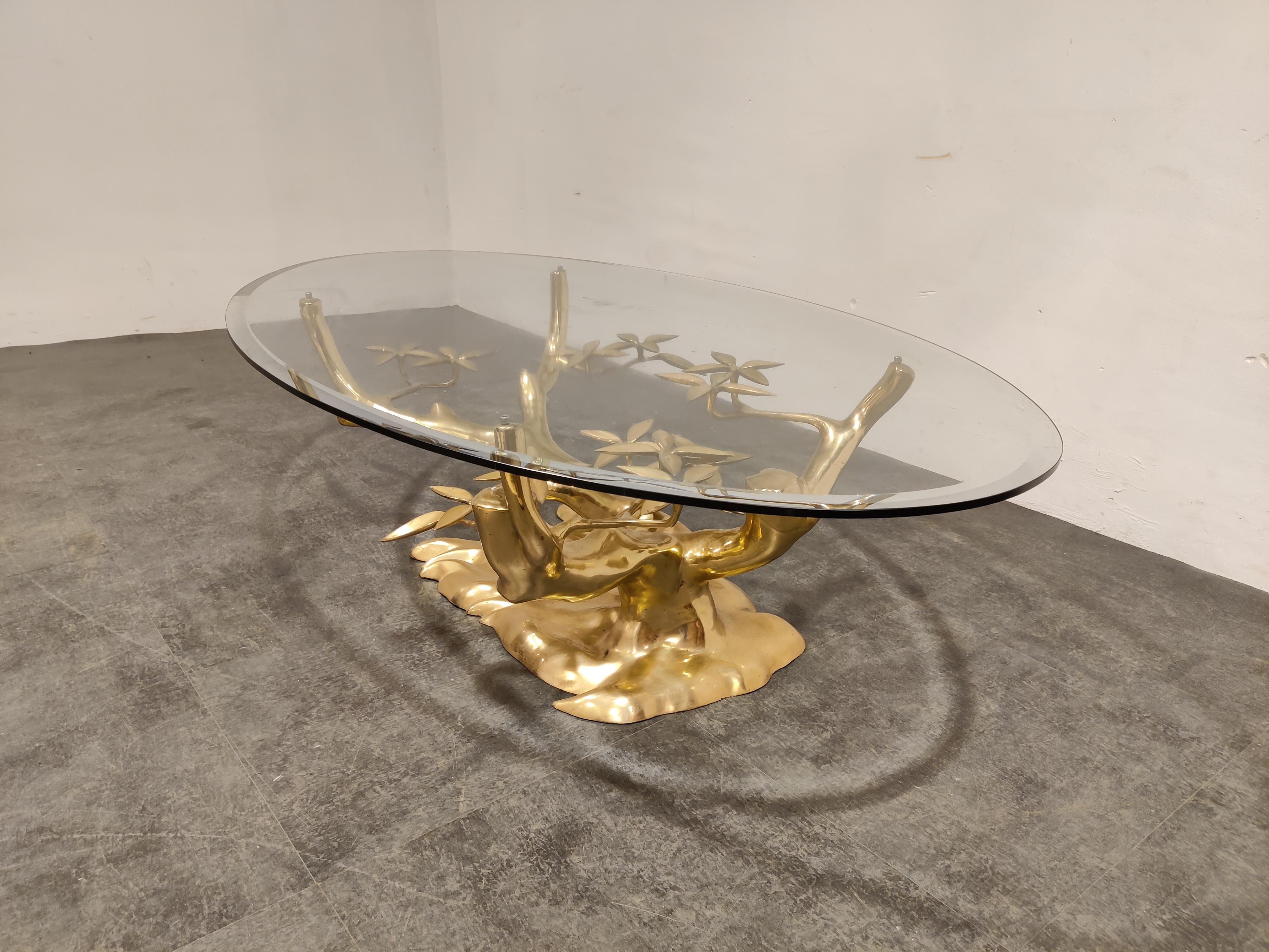 Brass Bonsai Coffee Table by Willy Daro, 1970s In Good Condition In HEVERLEE, BE