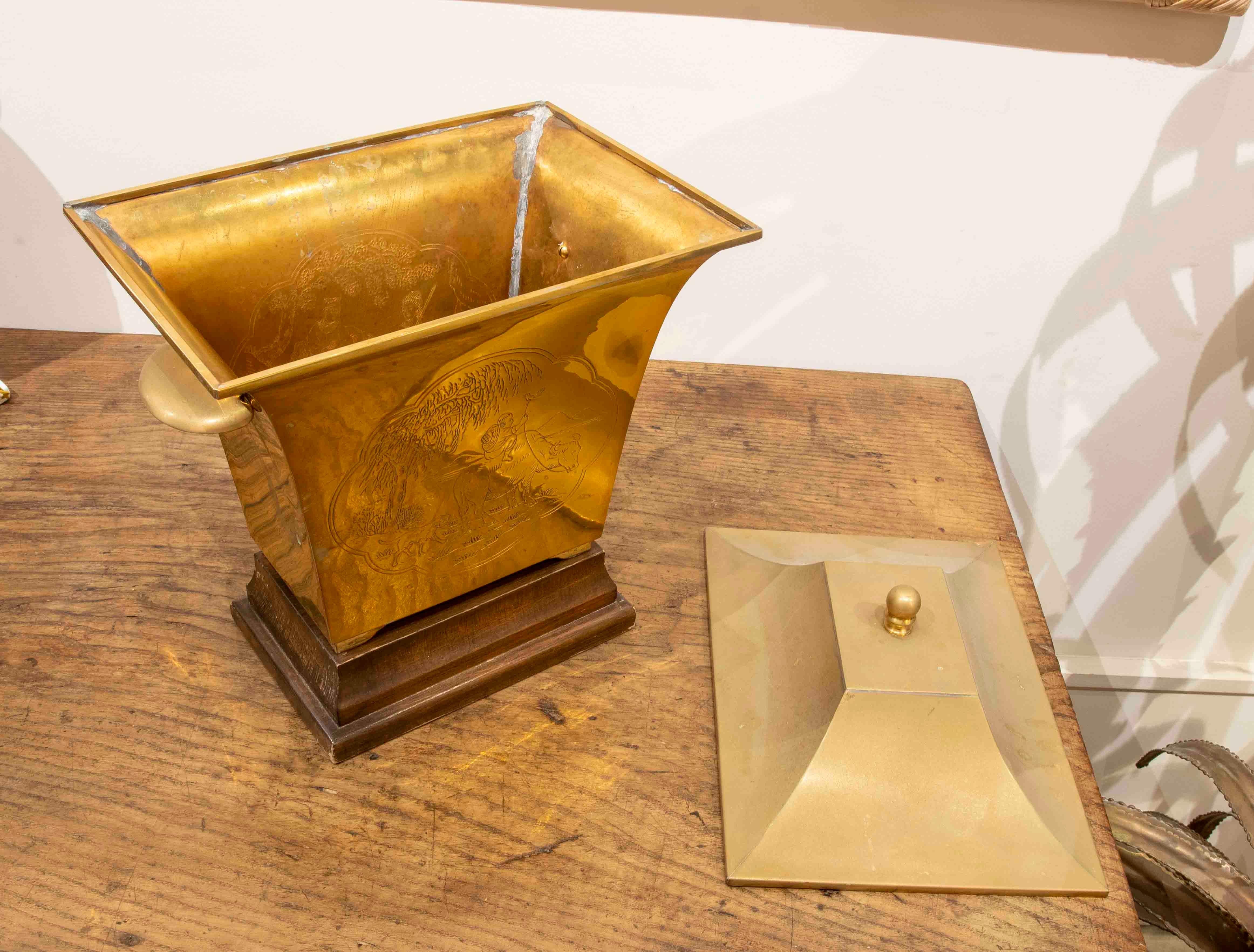Brass Box with Lid and Handles, Wooden Base and Embossed Decoration on Sides For Sale 1