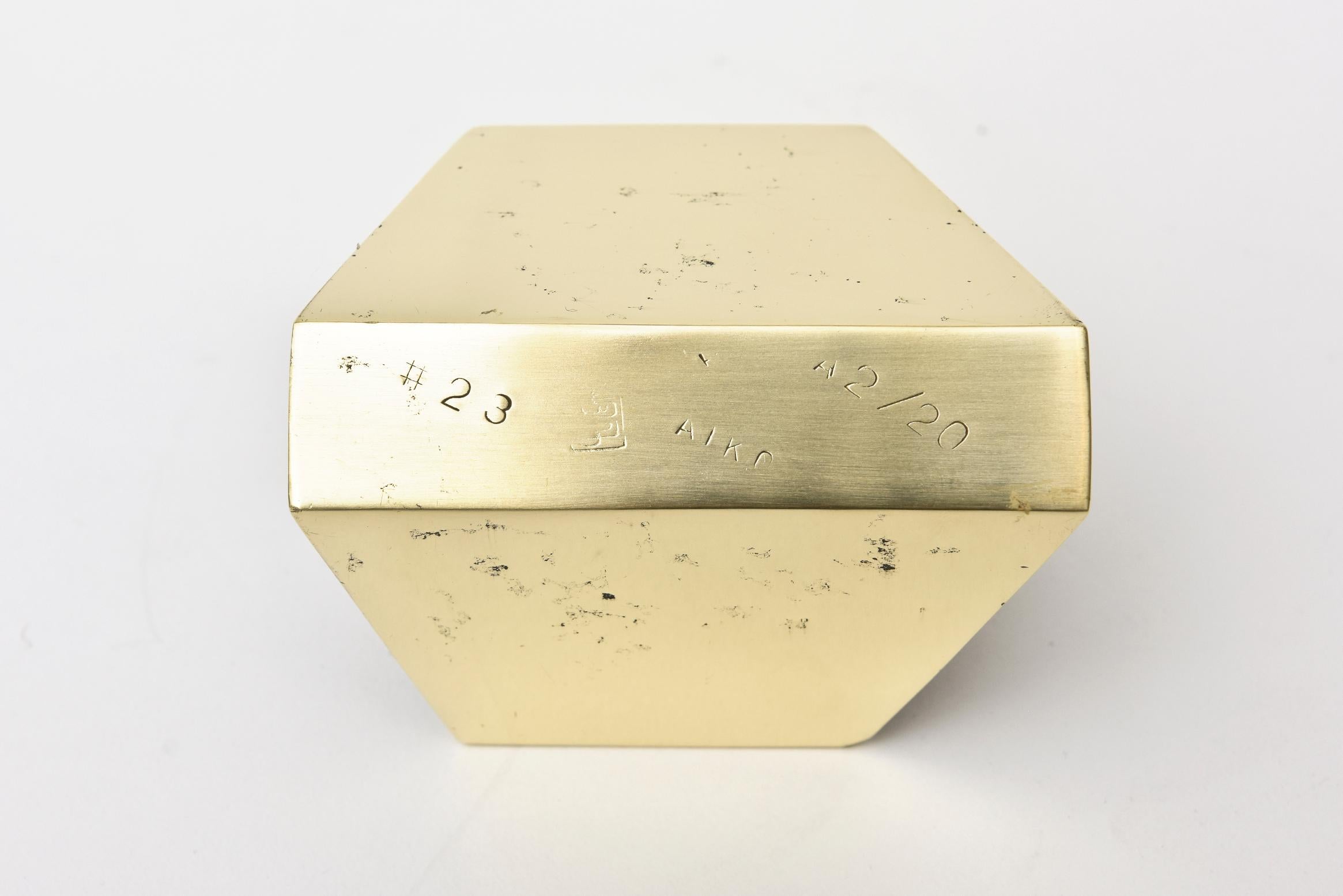 Architectural Brass Aiko Japanisches Schreibtisch-Accessoire in Messing-Bronze im Angebot 2