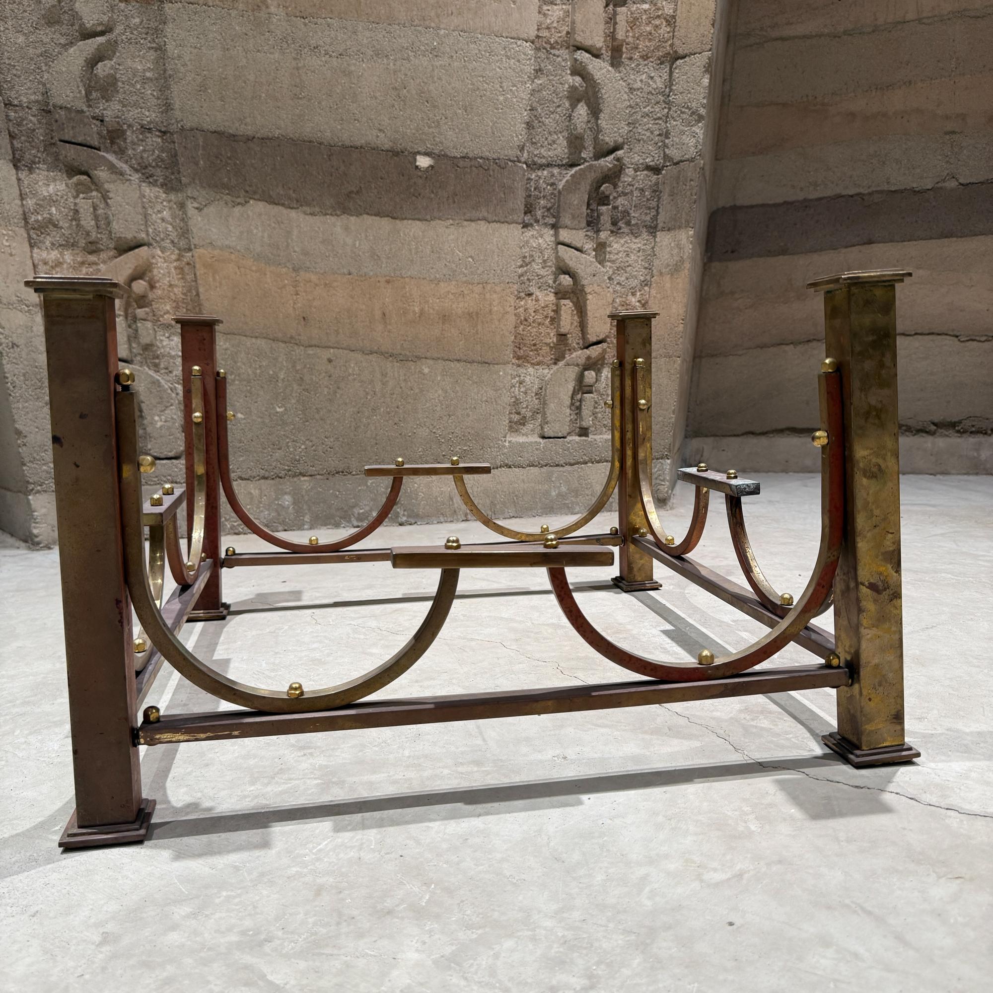 Brass Bronze Coffee Table Base Hollywood Regency In Good Condition For Sale In Chula Vista, CA