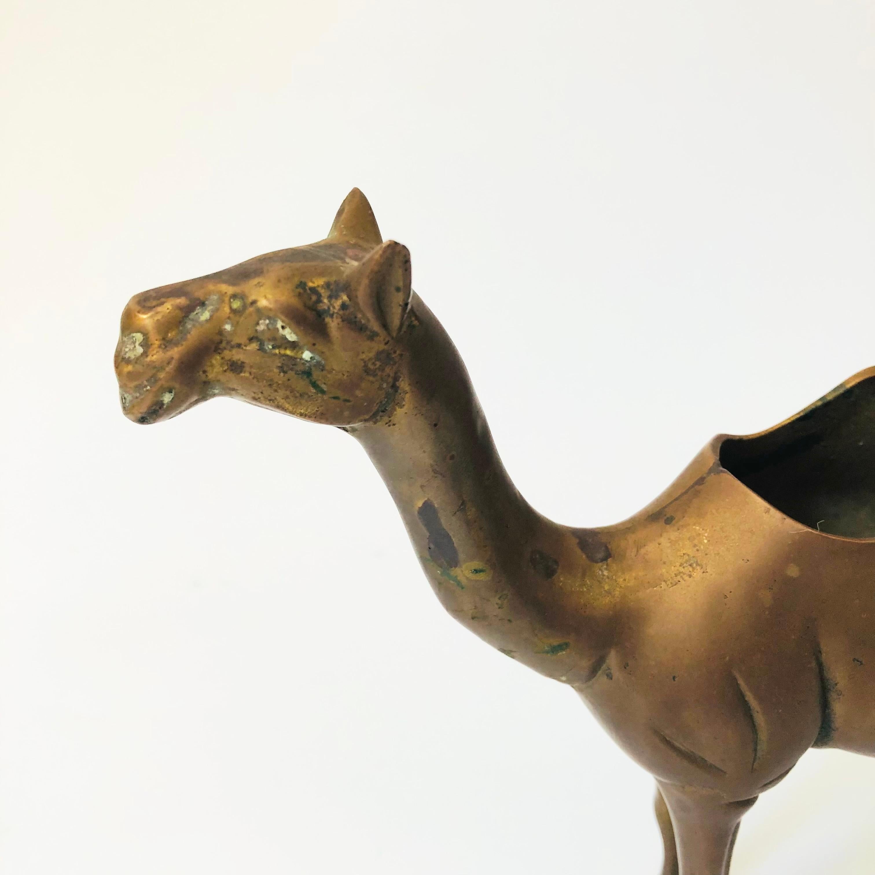 Brass Camel Planter In Good Condition In Fairfield, CA