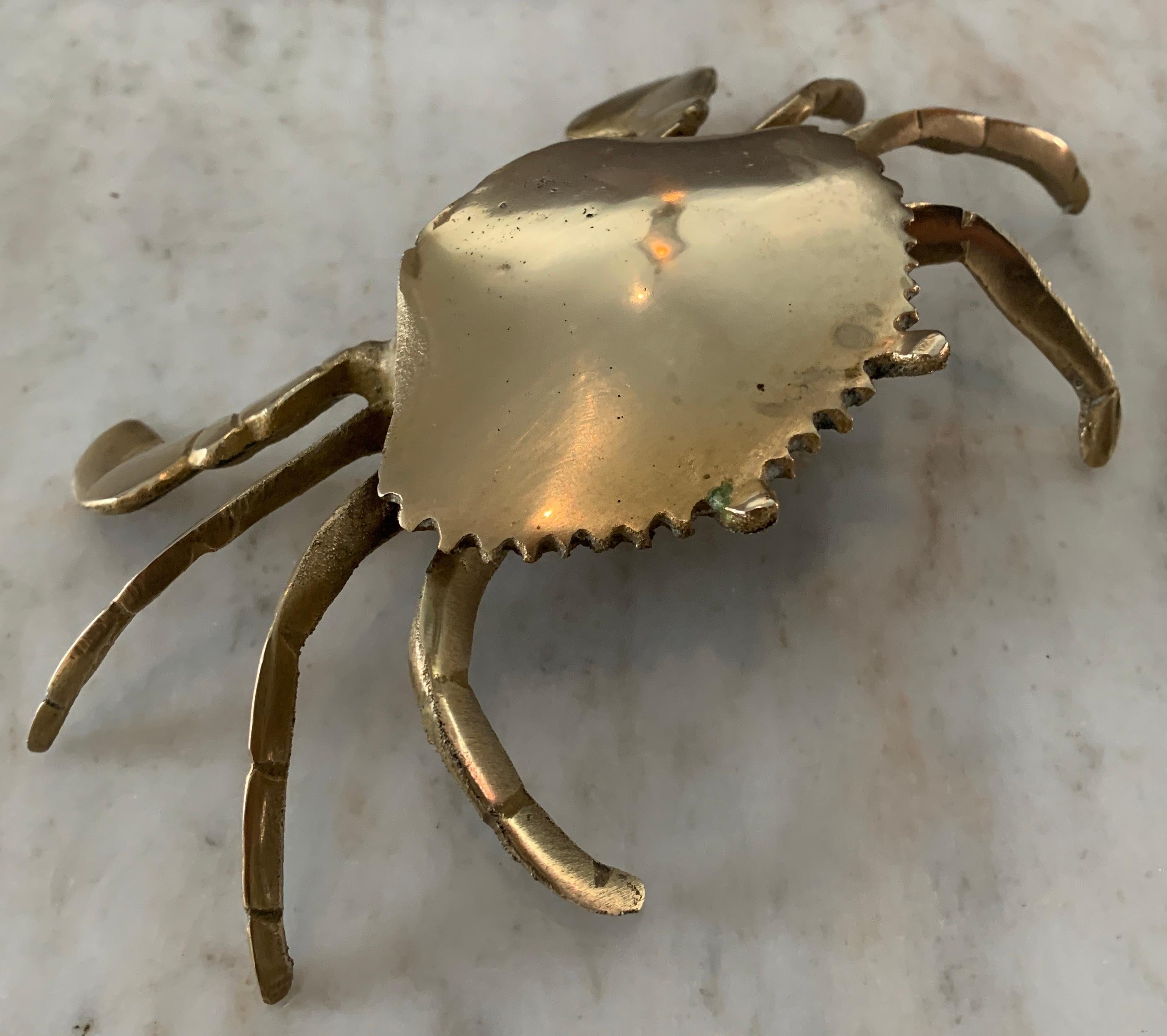A wonderful decorative crab - perhaps for your Cancer friend! the perfect compliment to any desk for clips, or practical use as an ash tray for your 420 or occasional cigarette... simple and clean ready for the lake house or water lover too.
