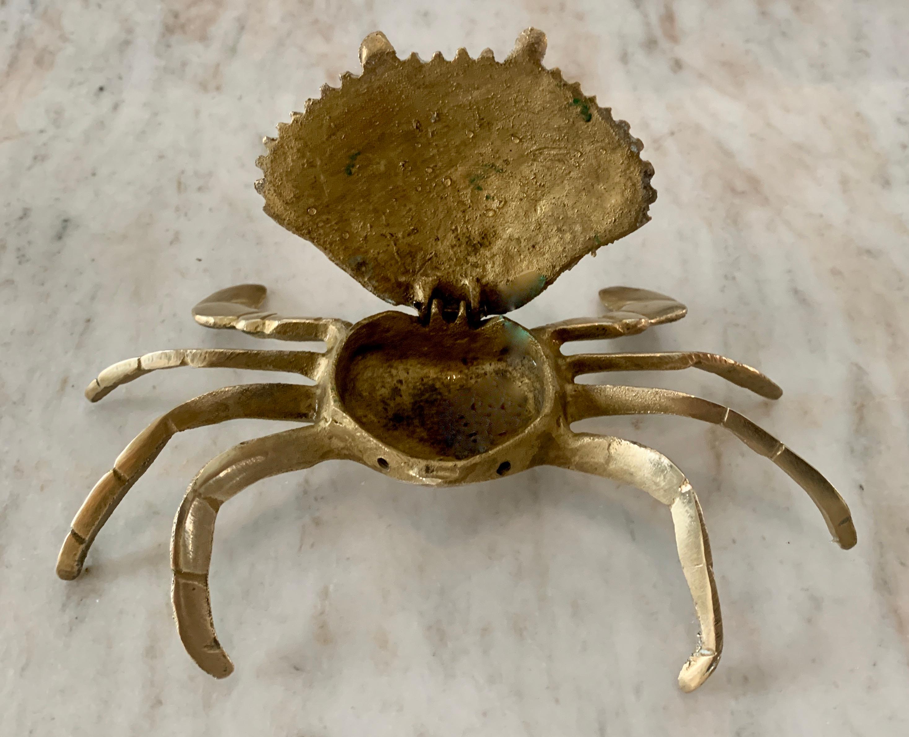 crab with cigarette