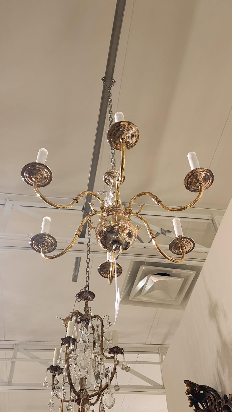 Candelabro de latón Neoclásico en venta