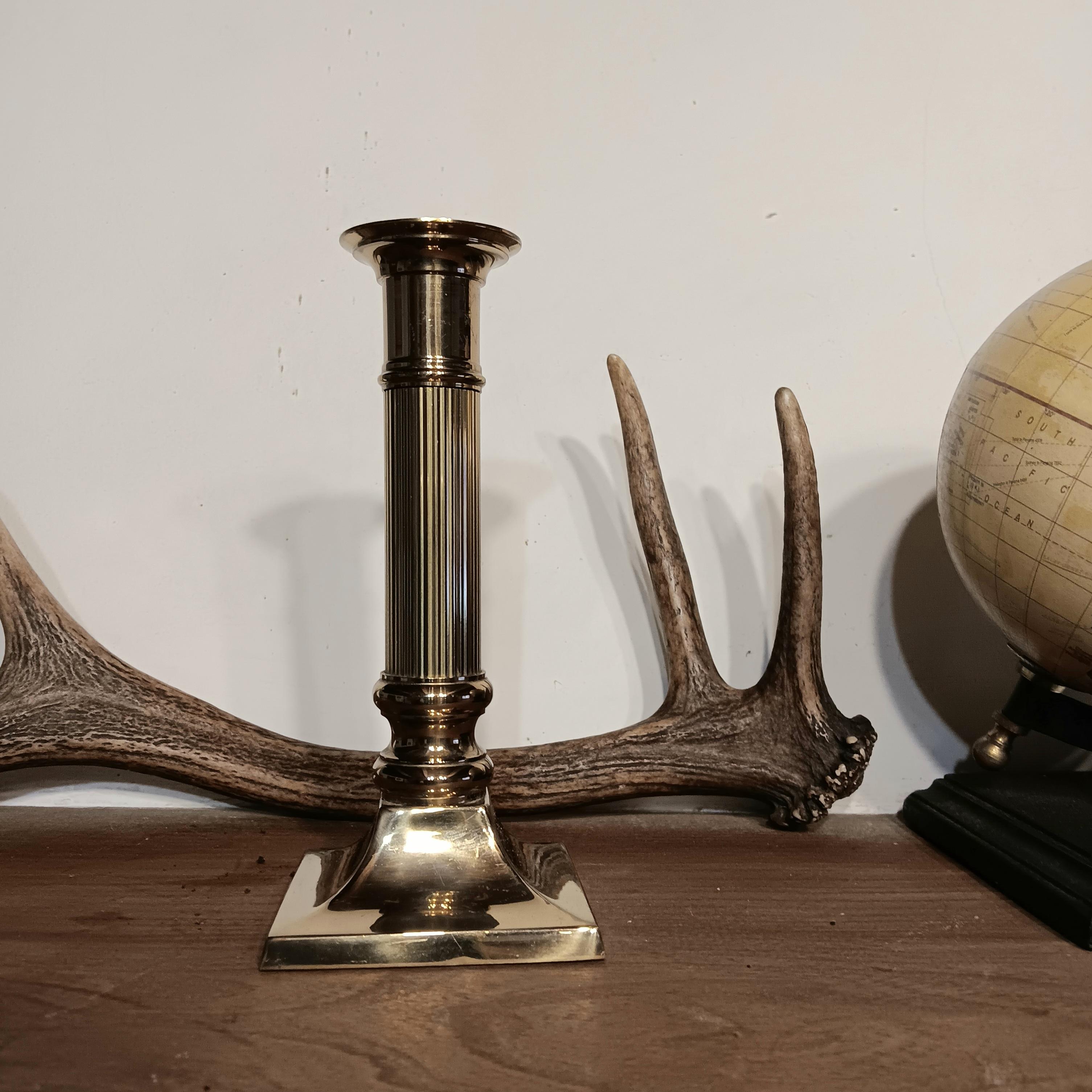 Portacandele in ottone a forma di colonna in stile Grand Tour, set in vendita 2