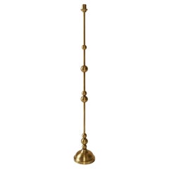 Mittelgroßer Messing-Kerzenständer - Handgedrehter skulpturaler Kerzenhalter (H 76) Mittelgroßer Messing-Kerzenständer - Handgedrehter skulpturaler Kerzenhalter (H 76)