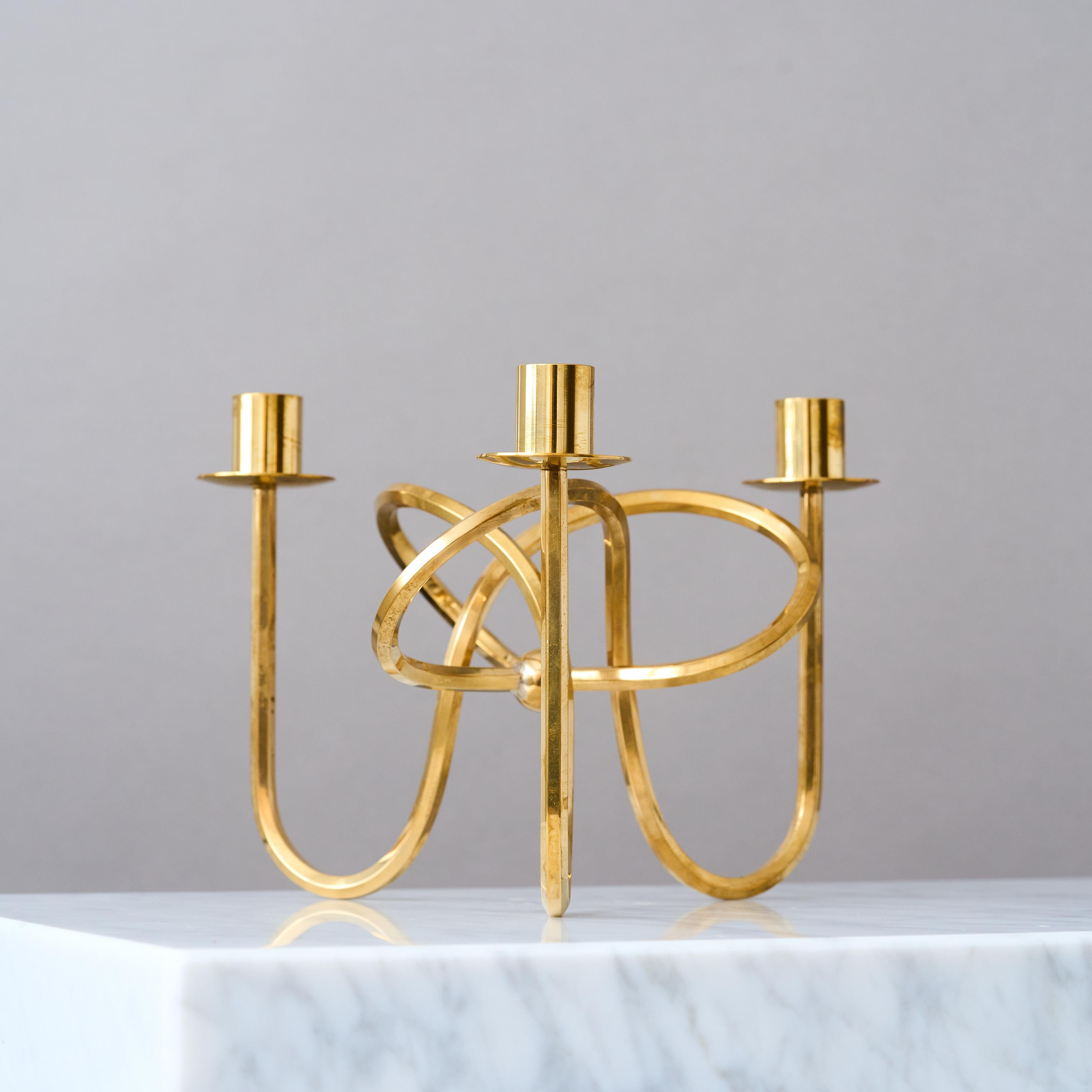 Kerzenständer aus Messing „Vanskapsknuten“ von Josef Frank für Svenskt Tenn, Schweden, 1938 (Skandinavische Moderne) im Angebot