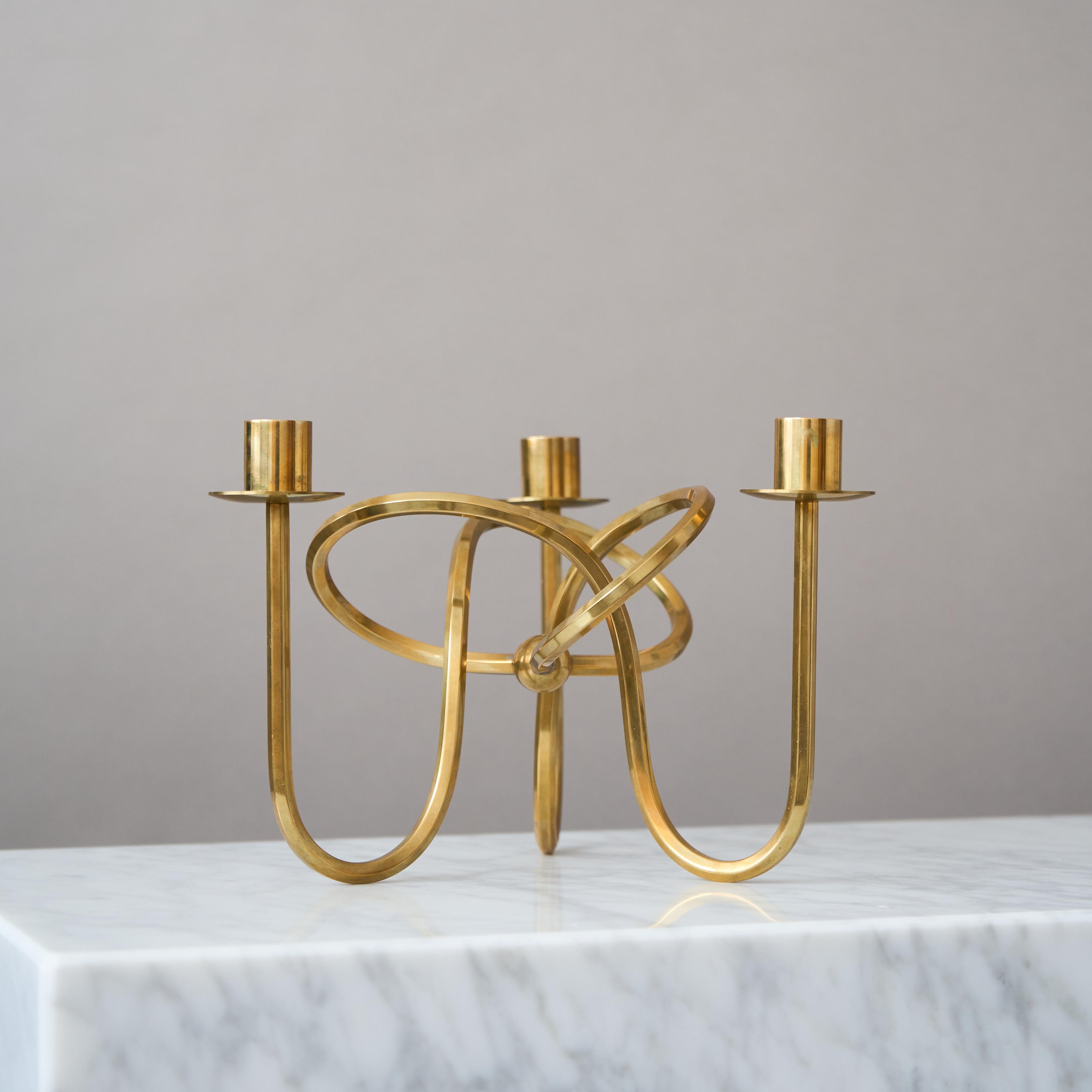 Suédois Brass Candlestick 'Vanskapsknuten' by Josef Frank for Svenskt Tenn, Sweden, 1938 en vente