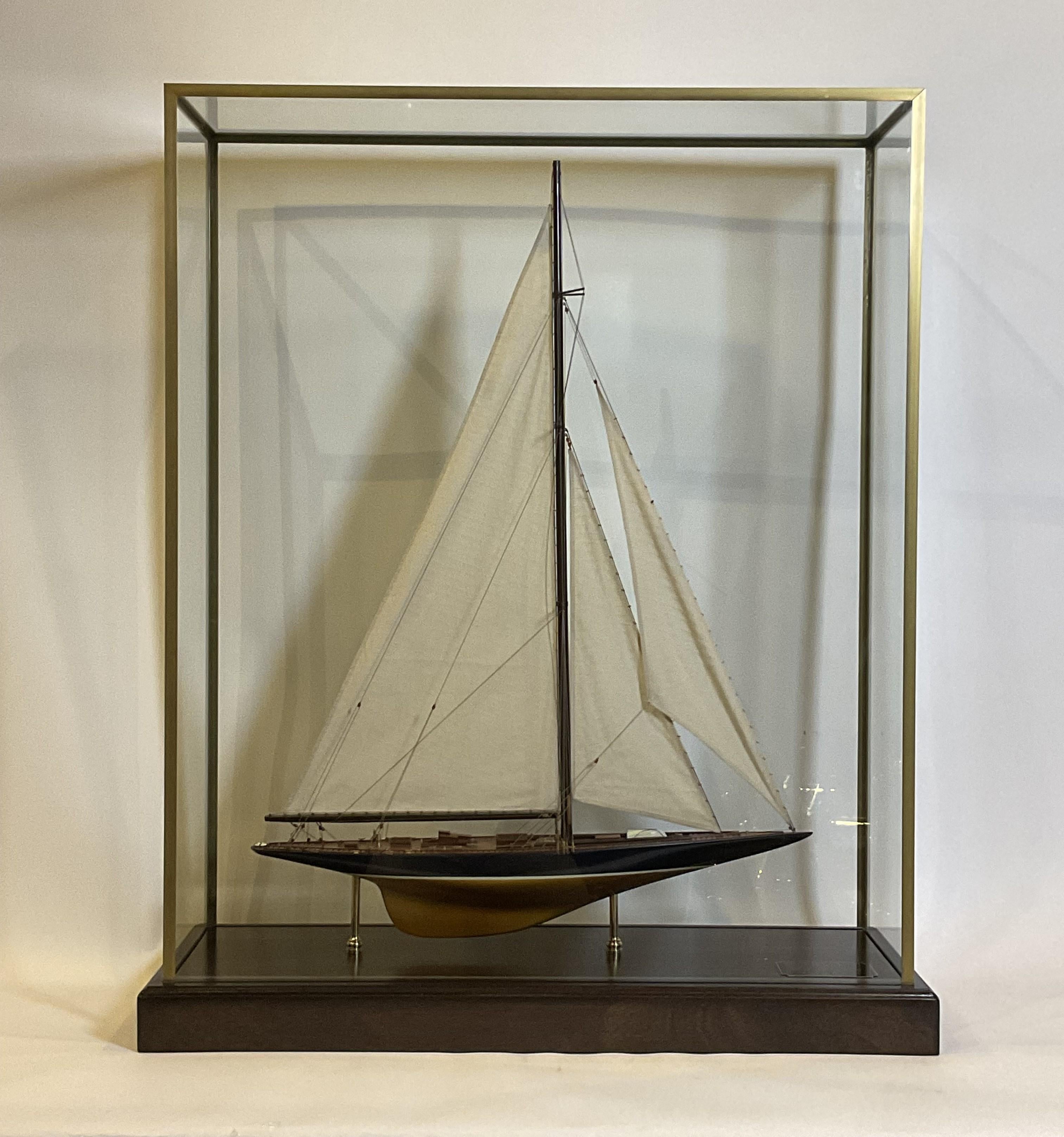 Nordamericano Endeavour con cassa in ottone in vendita