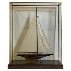 Endeavour avec boîtier en laiton